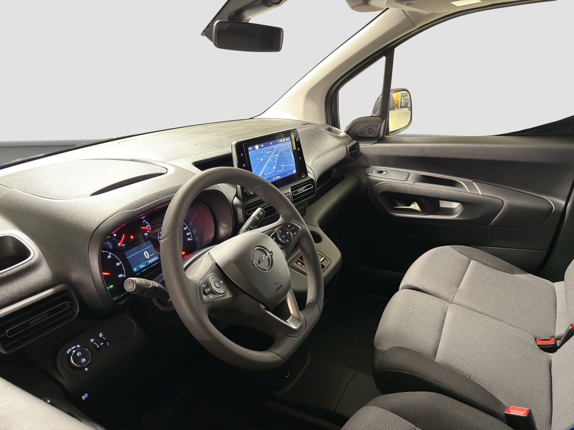 OPEL Combo-e Cargo 2.4 t Electric-image-10