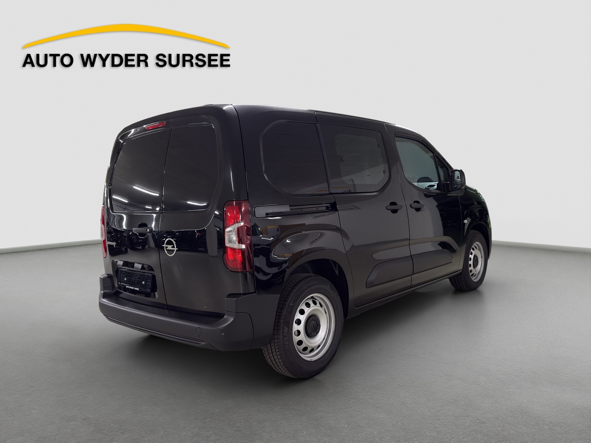 OPEL Combo-e Cargo 2.4 t Electric-image-5
