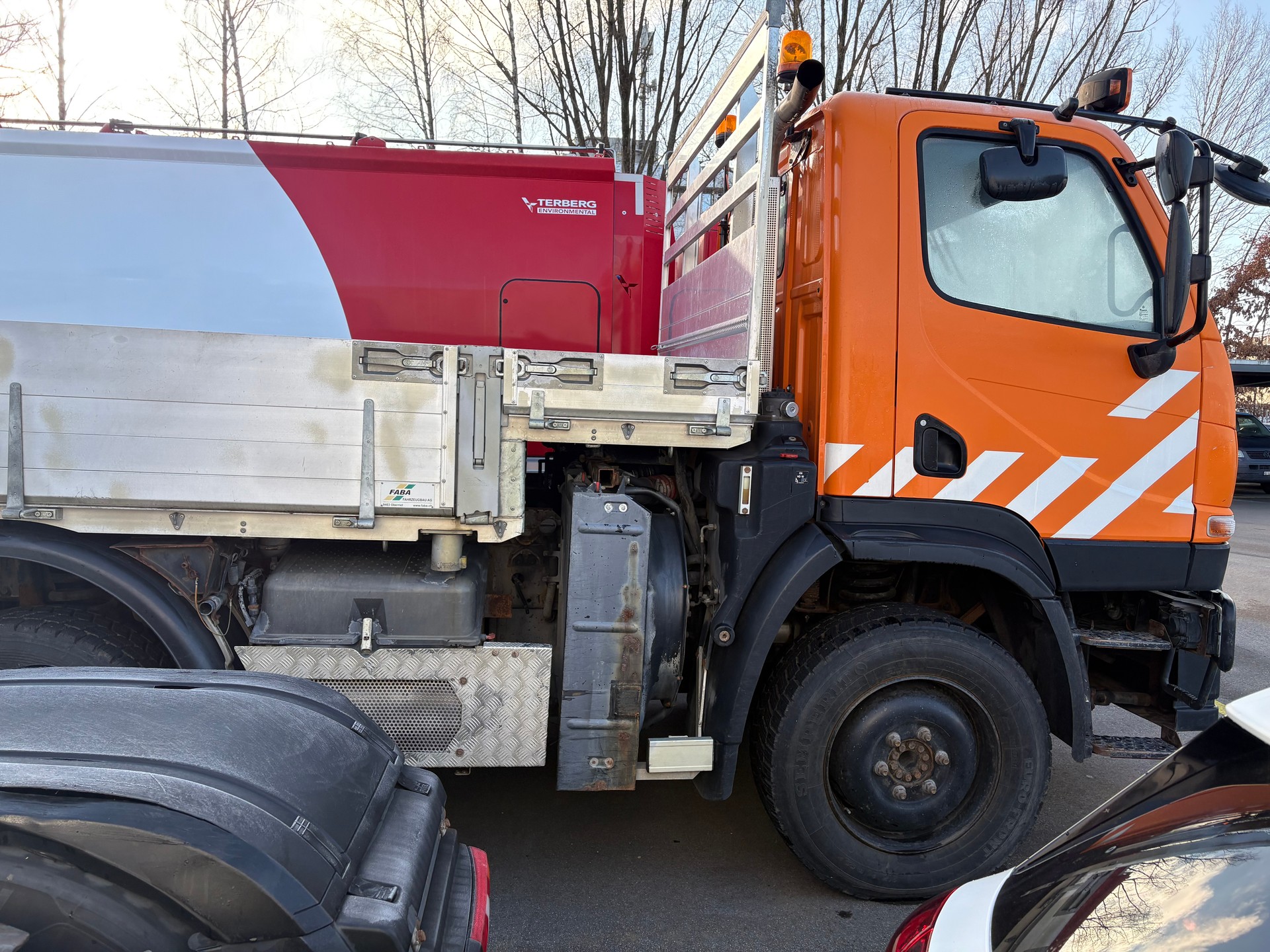 UNIMOG U20 4x4 Kipper-image-6