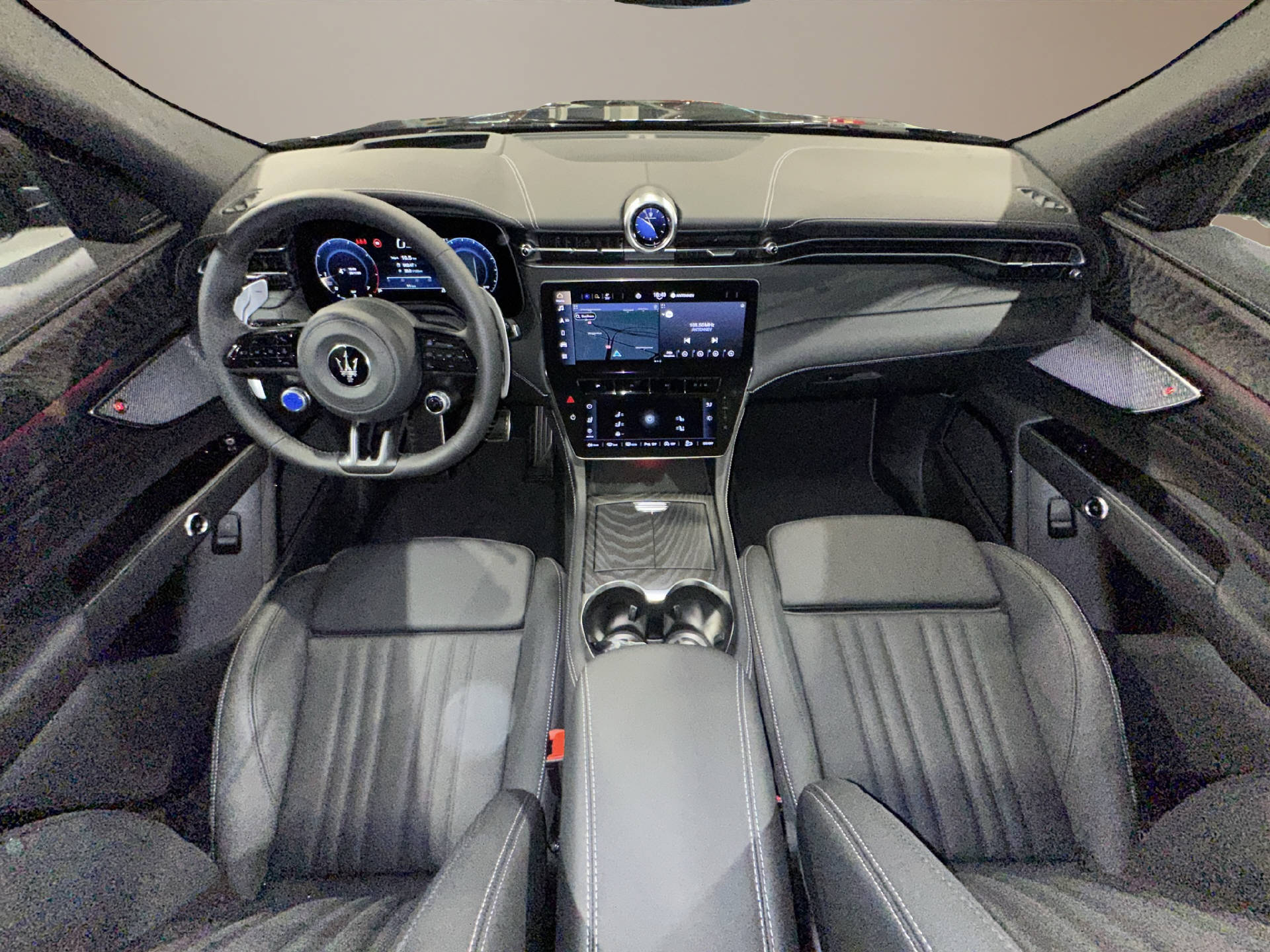 MASERATI Grecale 2.0 Hybrid Modena-image-12
