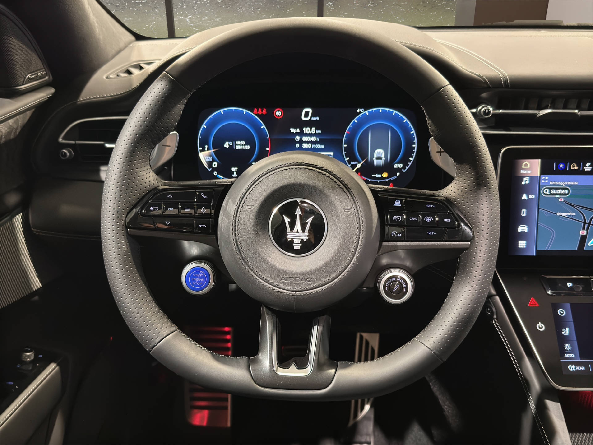 MASERATI Grecale 2.0 Hybrid Modena-image-9