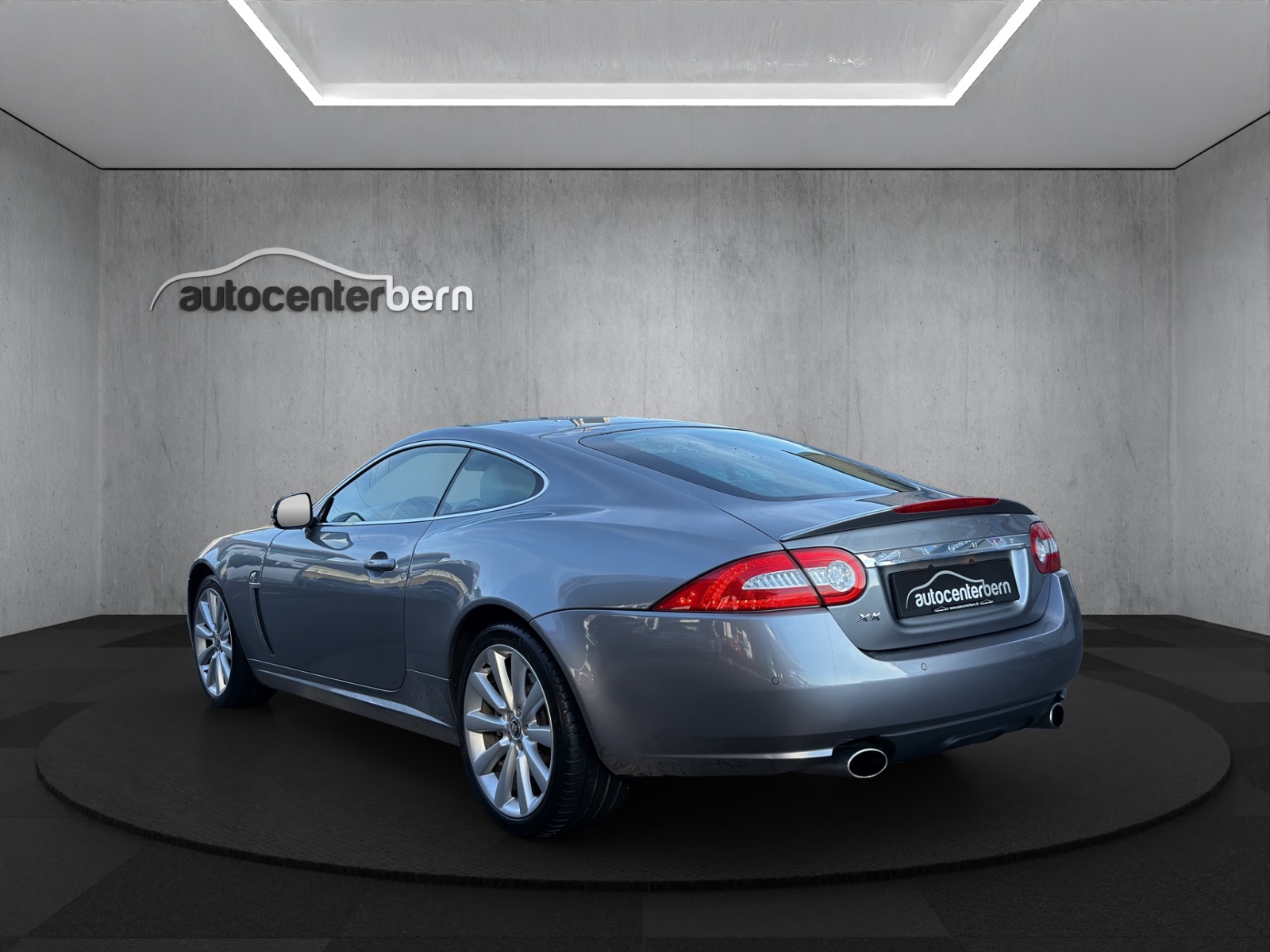 JAGUAR XK 5.0 V8 Automatic-image-4