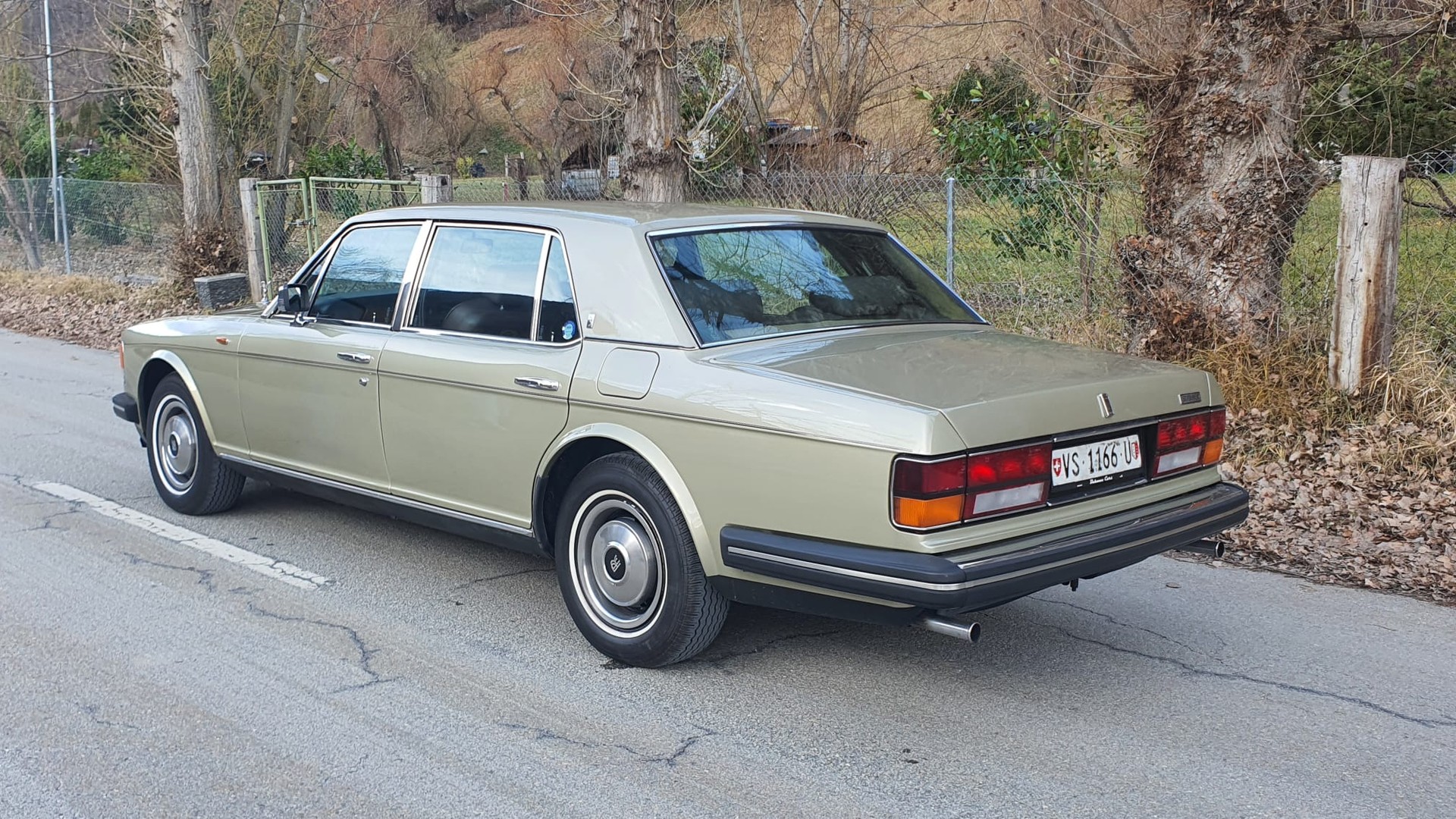 ROLLS-ROYCE Silver Spur-image-2