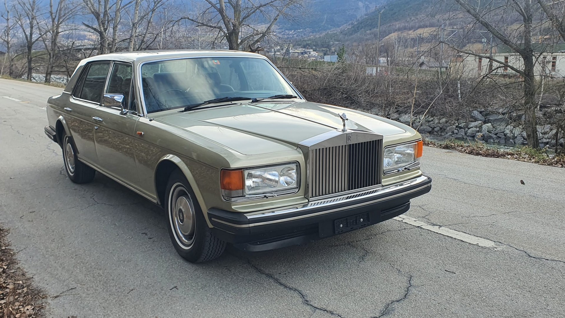 ROLLS-ROYCE Silver Spur-image-5