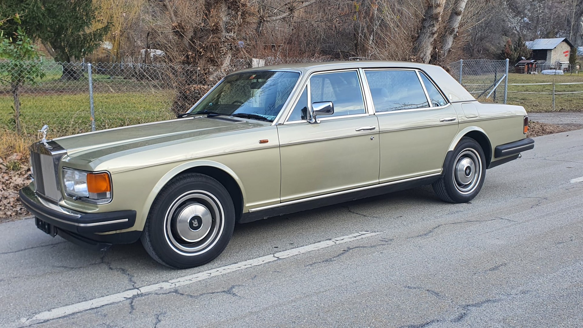ROLLS-ROYCE Silver Spur-image-1