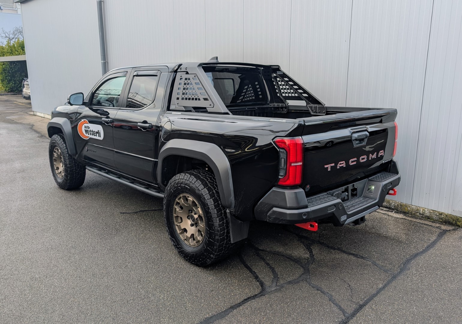 TOYOTA TACOMA TRAILHUNTER HYBRID-image-10