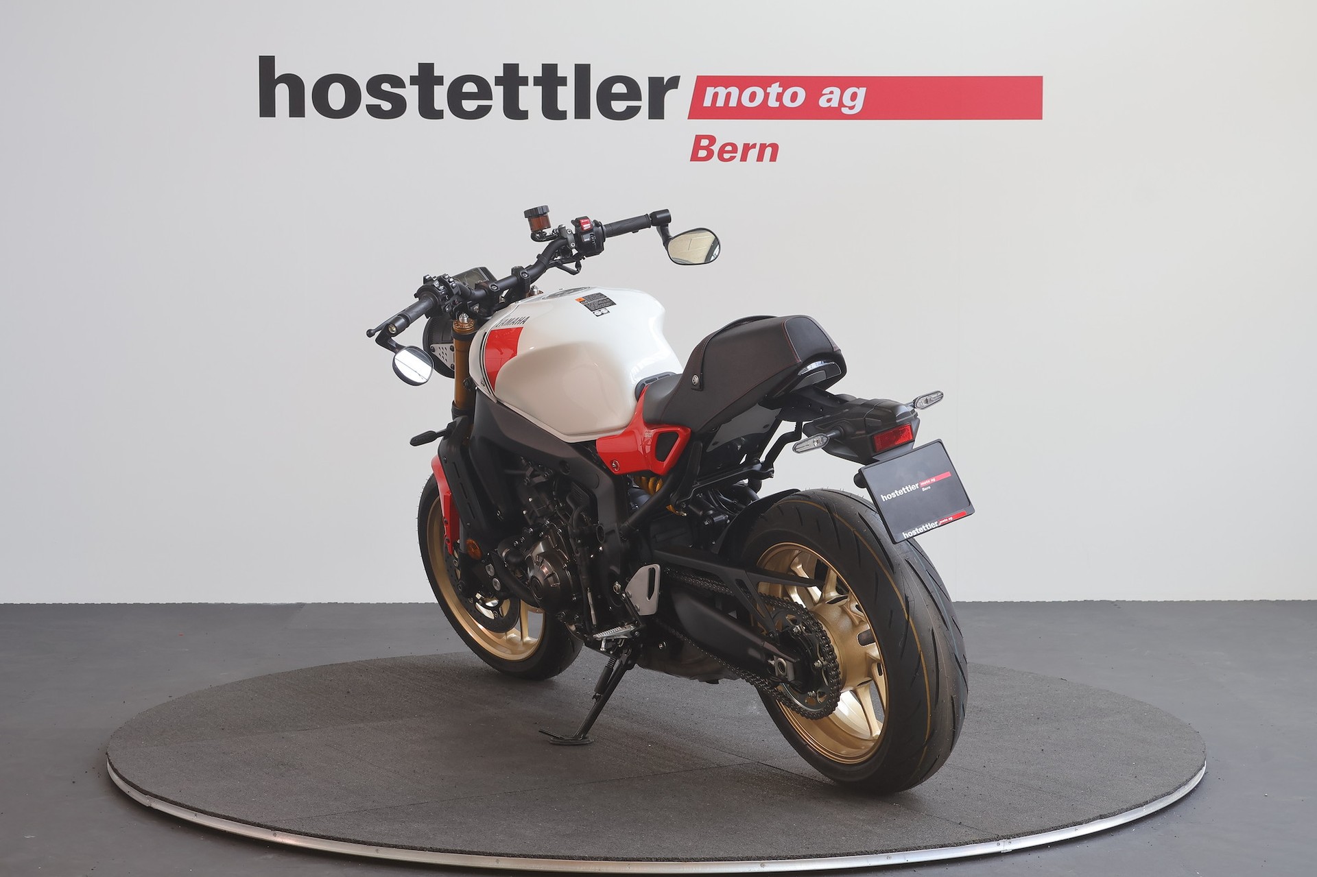 YAMAHA XSR 900 35 kW-showroom-element-3