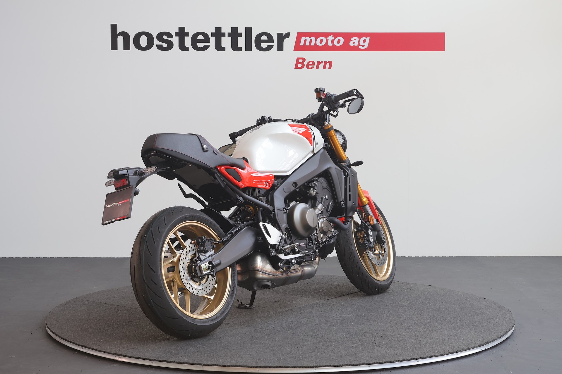 YAMAHA XSR 900 35 kW-showroom-element-2