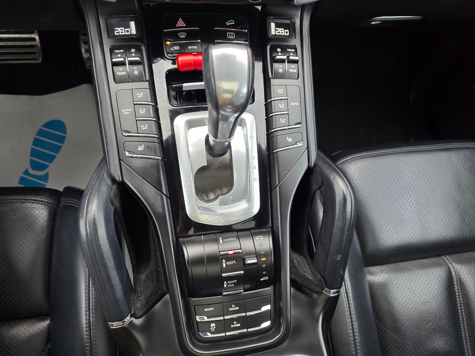PORSCHE Cayenne S E-Hybrid Platinum-Edition-image-22