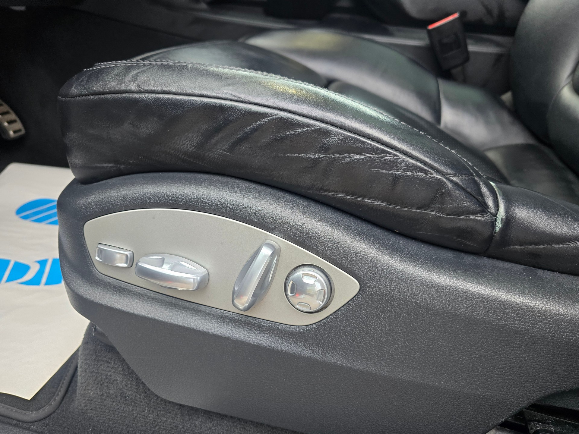 PORSCHE Cayenne S E-Hybrid Platinum-Edition-image-15