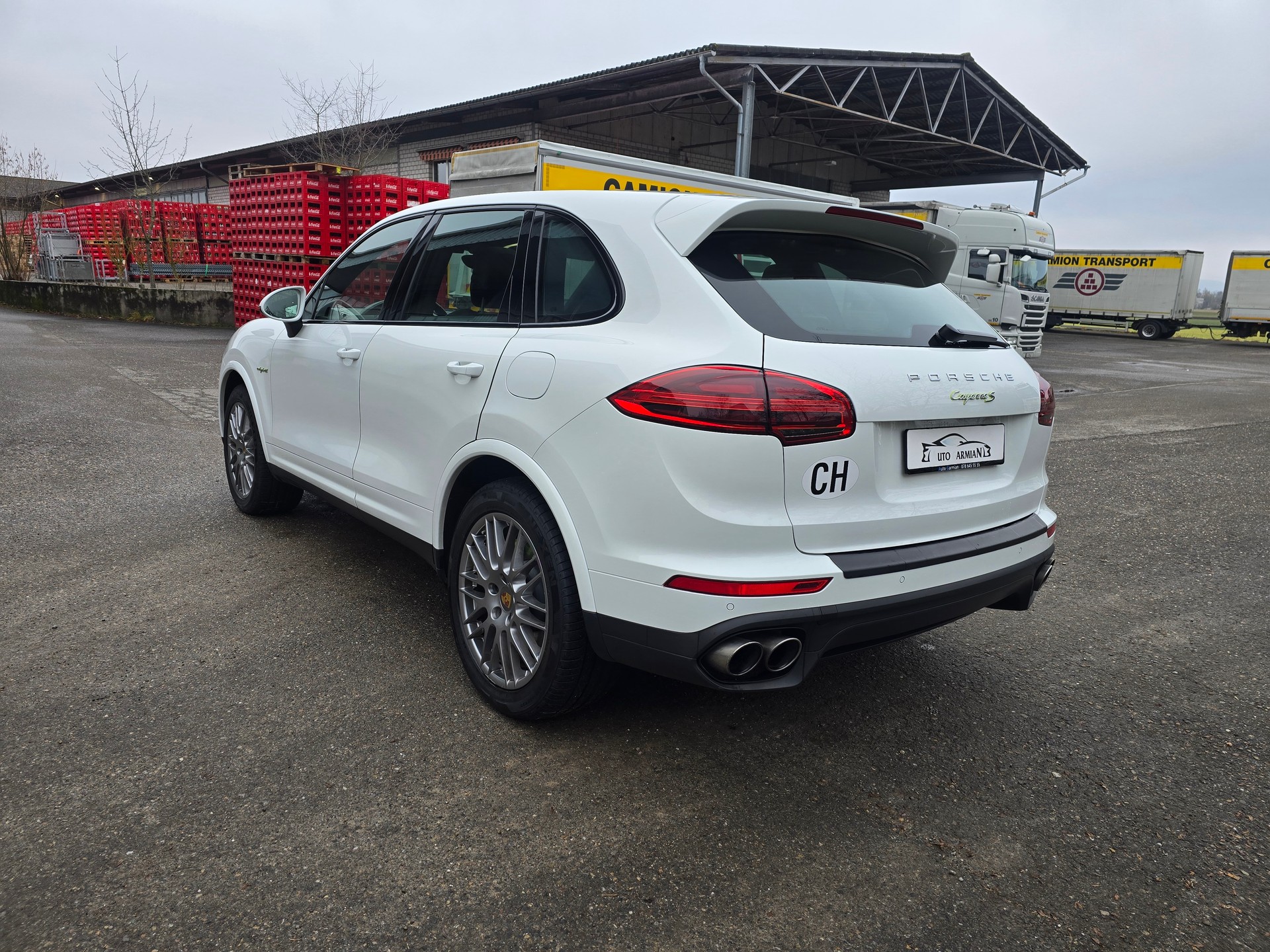 PORSCHE Cayenne S E-Hybrid Platinum-Edition-image-4
