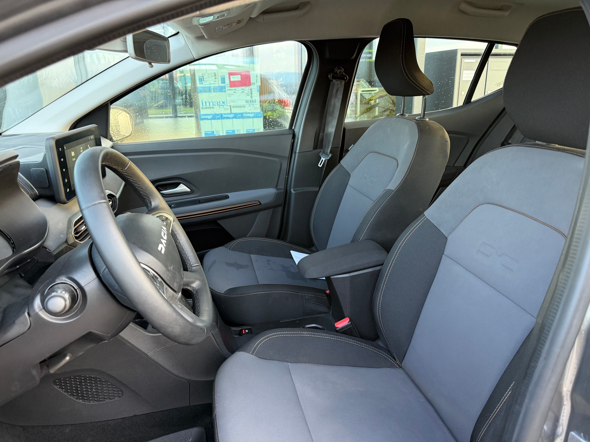DACIA Sandero Stepway TCe 90 Extreme CVT-image-6