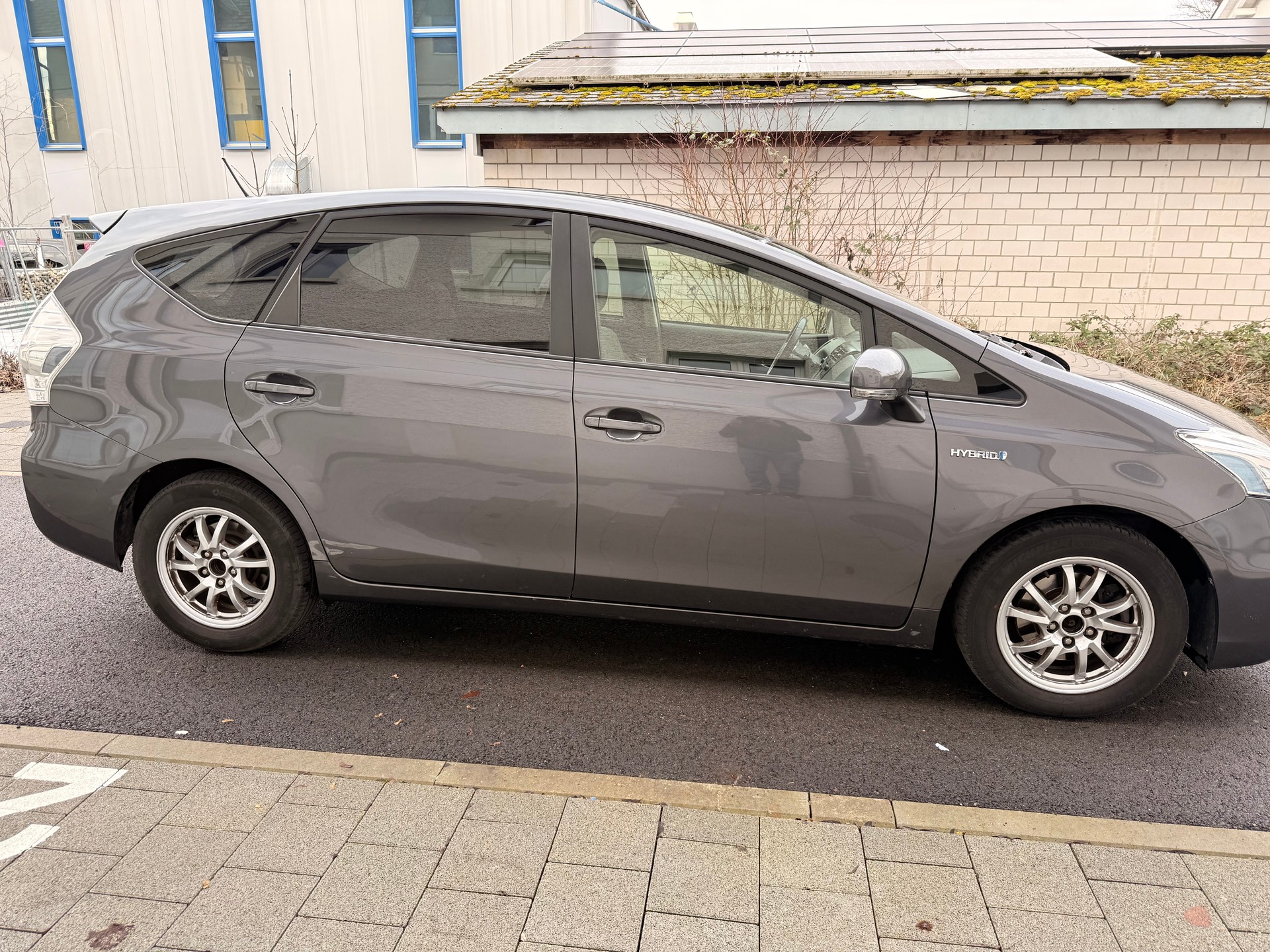 TOYOTA Prius+ 1.8 VVT-i HSD Sol Premium-image-4