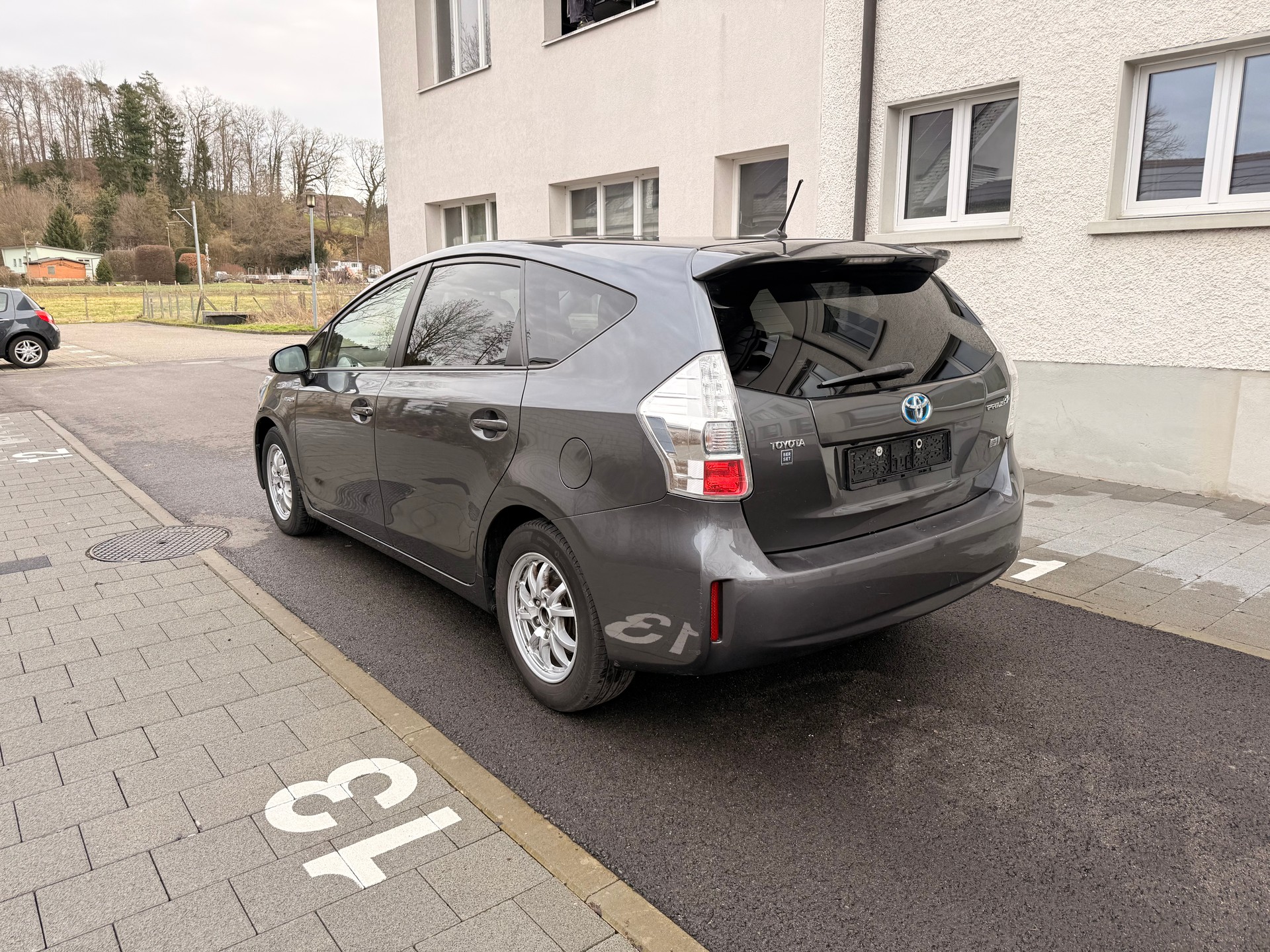 TOYOTA Prius+ 1.8 VVT-i HSD Sol Premium-image-9