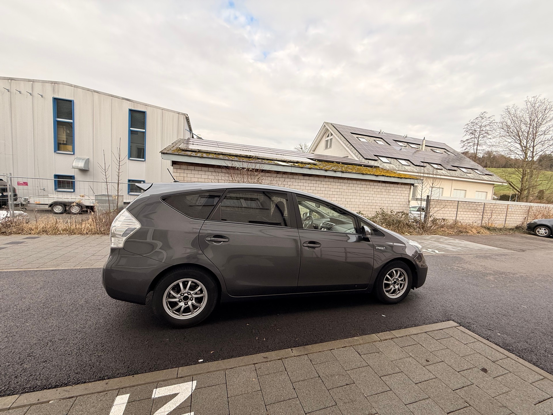 TOYOTA Prius+ 1.8 VVT-i HSD Sol Premium-image-8