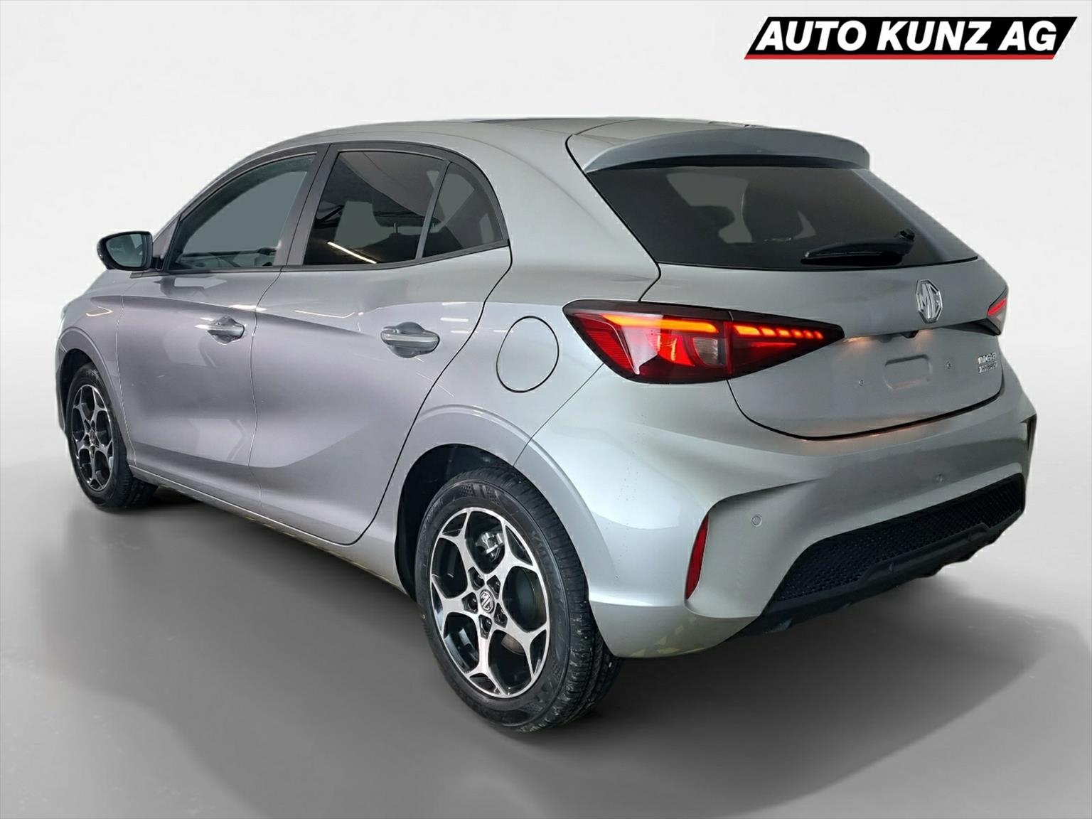 MG MG3 1.5 Hybrid Luxury Aut.-showroom-element-1
