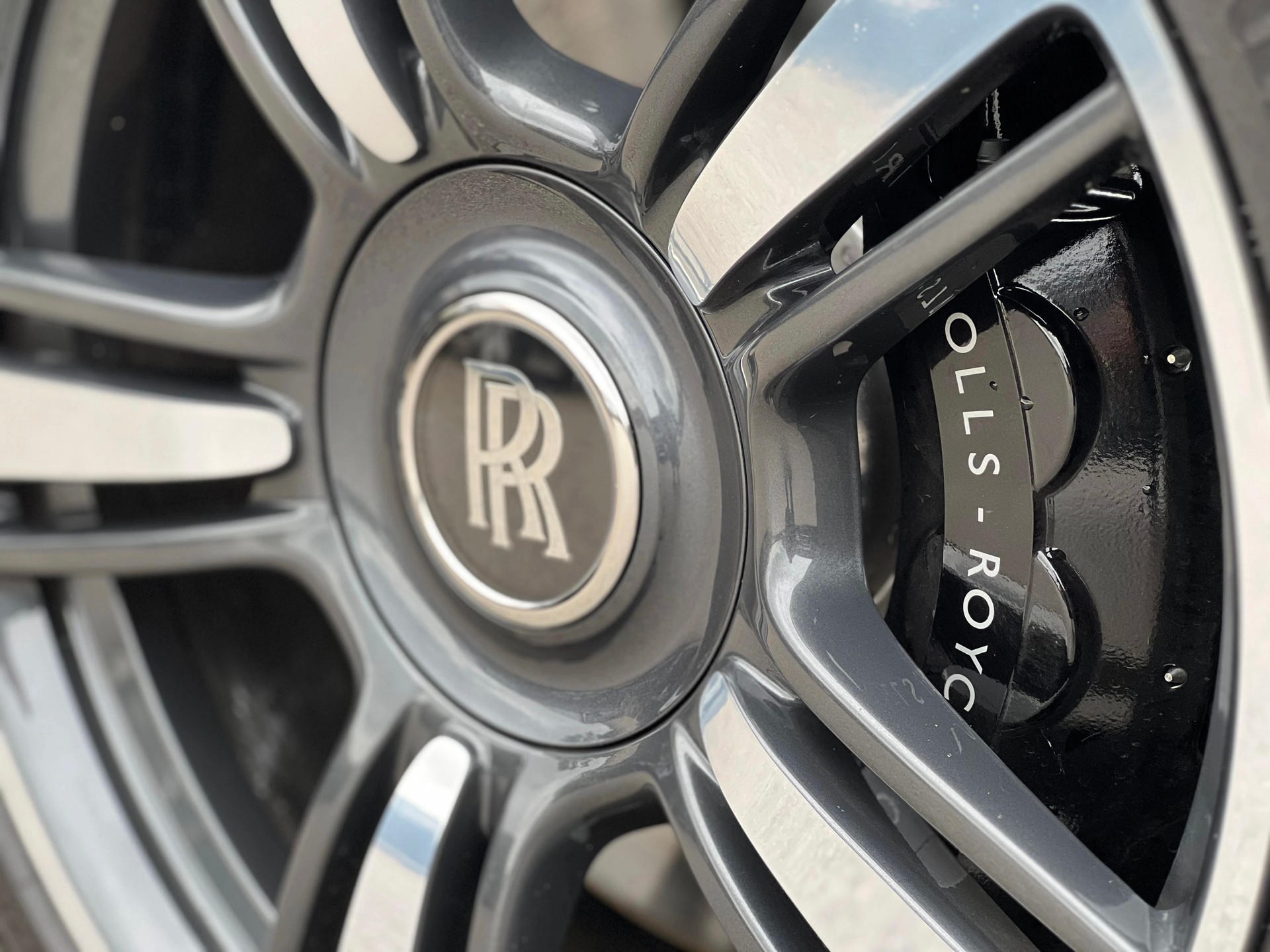 ROLLS-ROYCE Wraith 6.6 V12-image-5