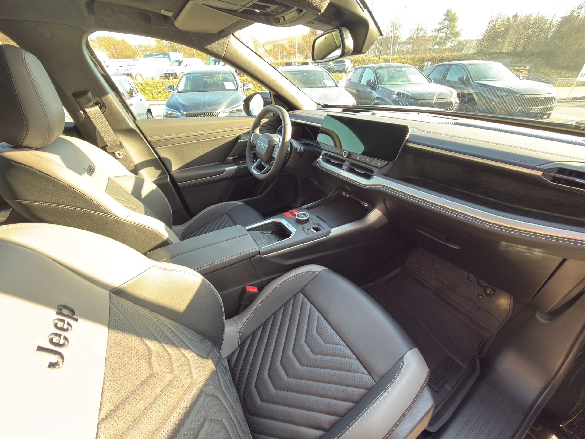 JEEP Compass 1.2 T e-Hybrid First Edition-image-8