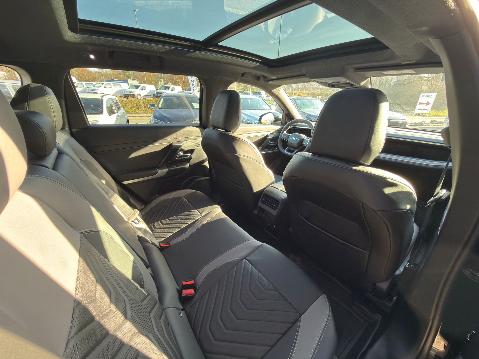 JEEP Compass 1.2 T e-Hybrid First Edition-image-9