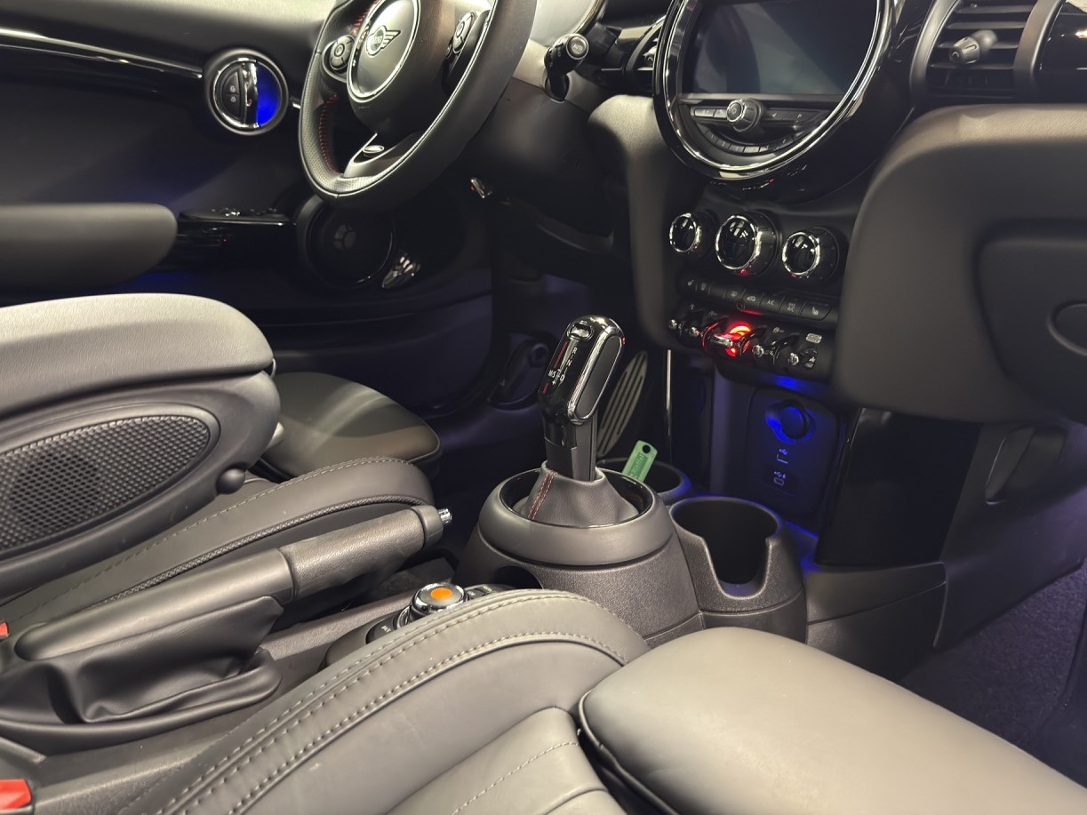 MINI Cooper JCW-image-19