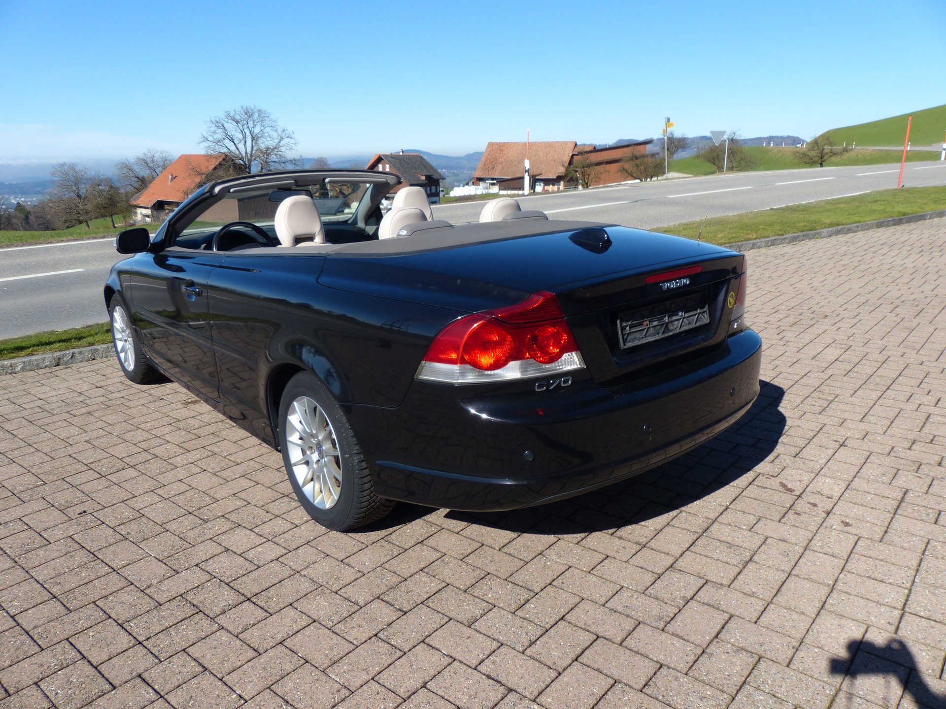 VOLVO C70 2.4i Momentum-image-6