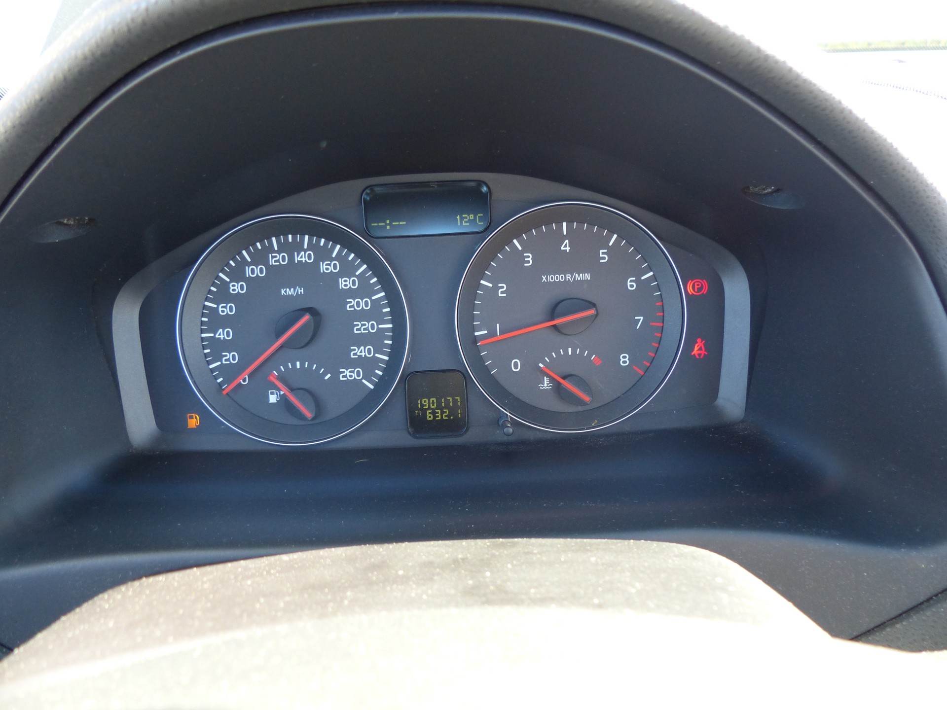VOLVO C70 2.4i Momentum-image-16