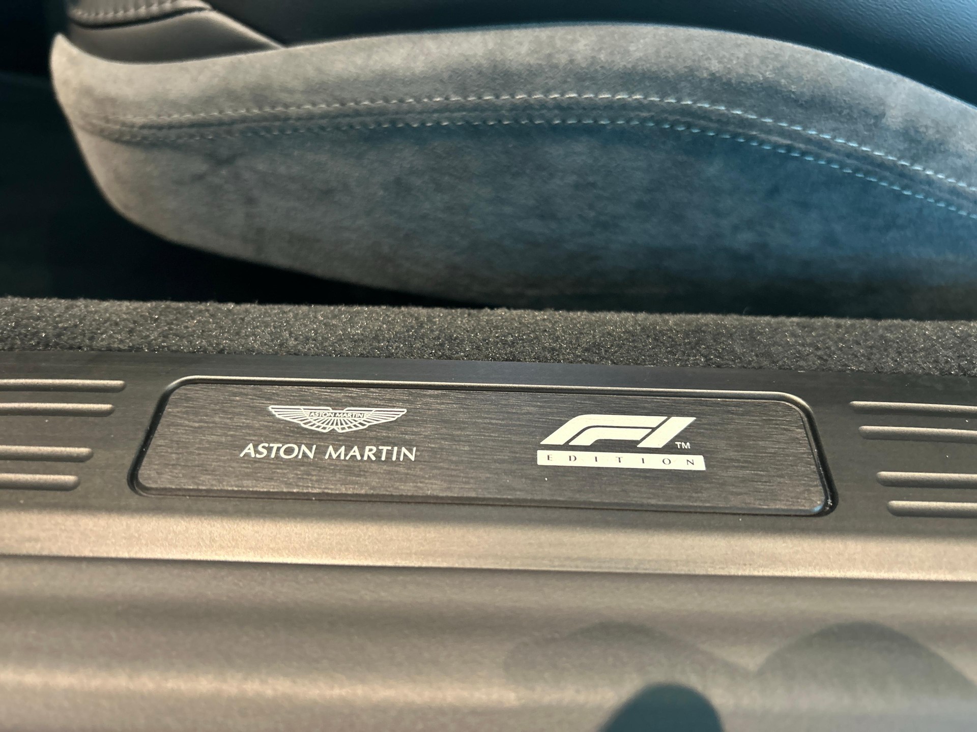 ASTON MARTIN V8 Vantage Coupé 4.0 V8 Bi-Turbo F1-image-22