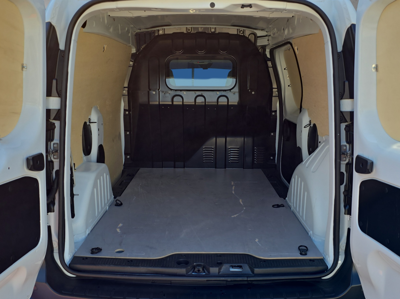 RENAULT Express 1.3TCe 100 PF Blue Extra mit AHK-image-12