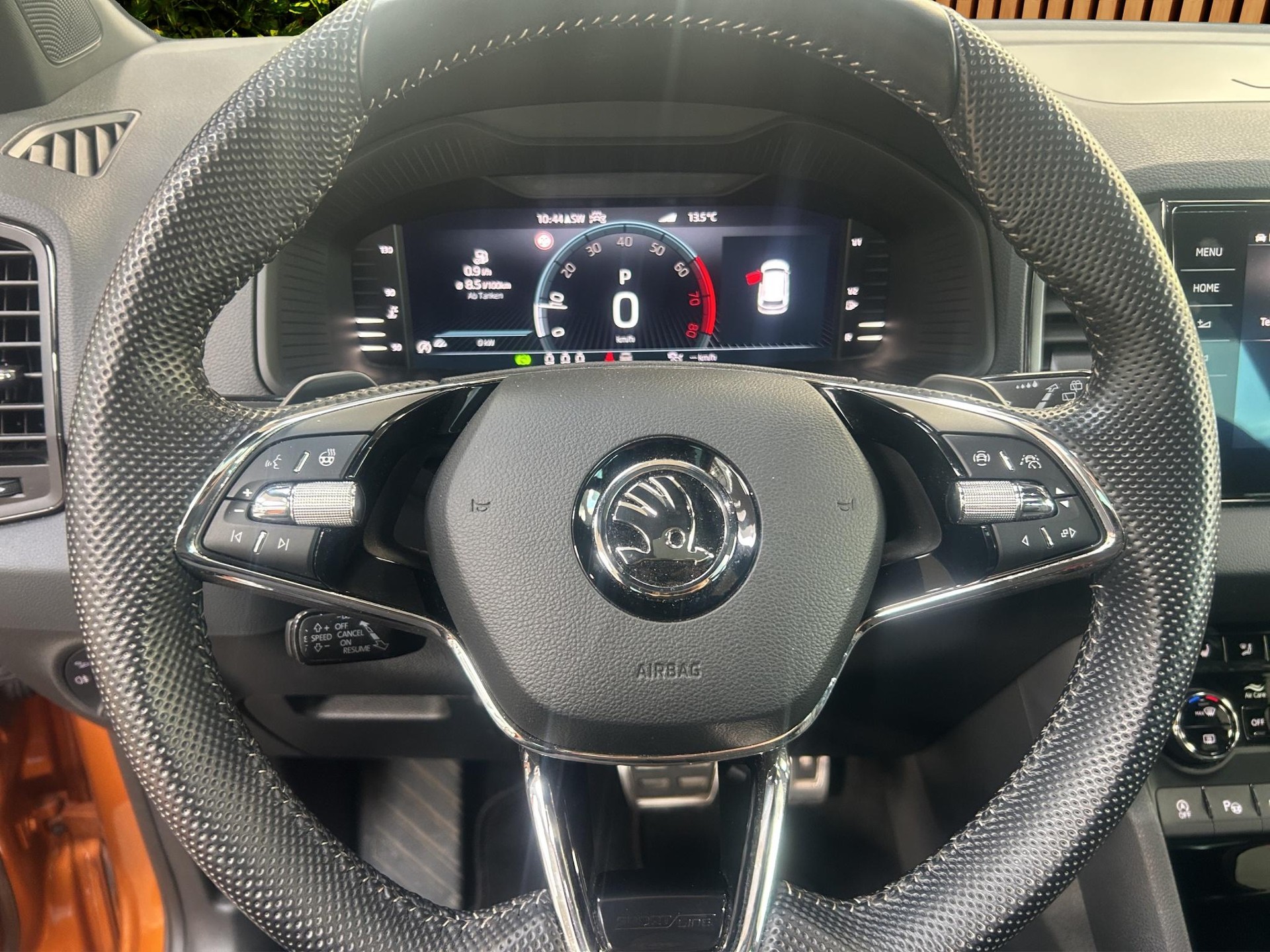 SKODA Karoq 2.0 TSI SportLine 4x4 DSG-image-11
