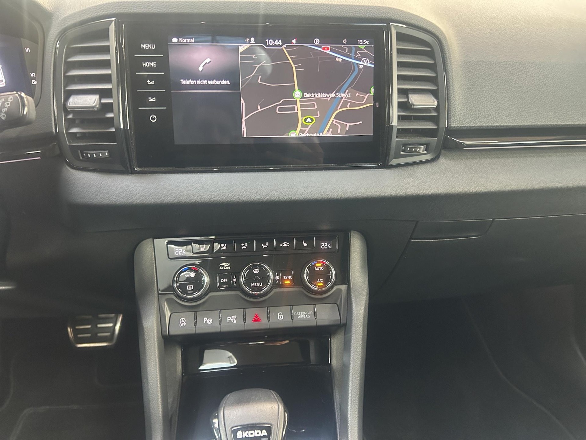 SKODA Karoq 2.0 TSI SportLine 4x4 DSG-image-13