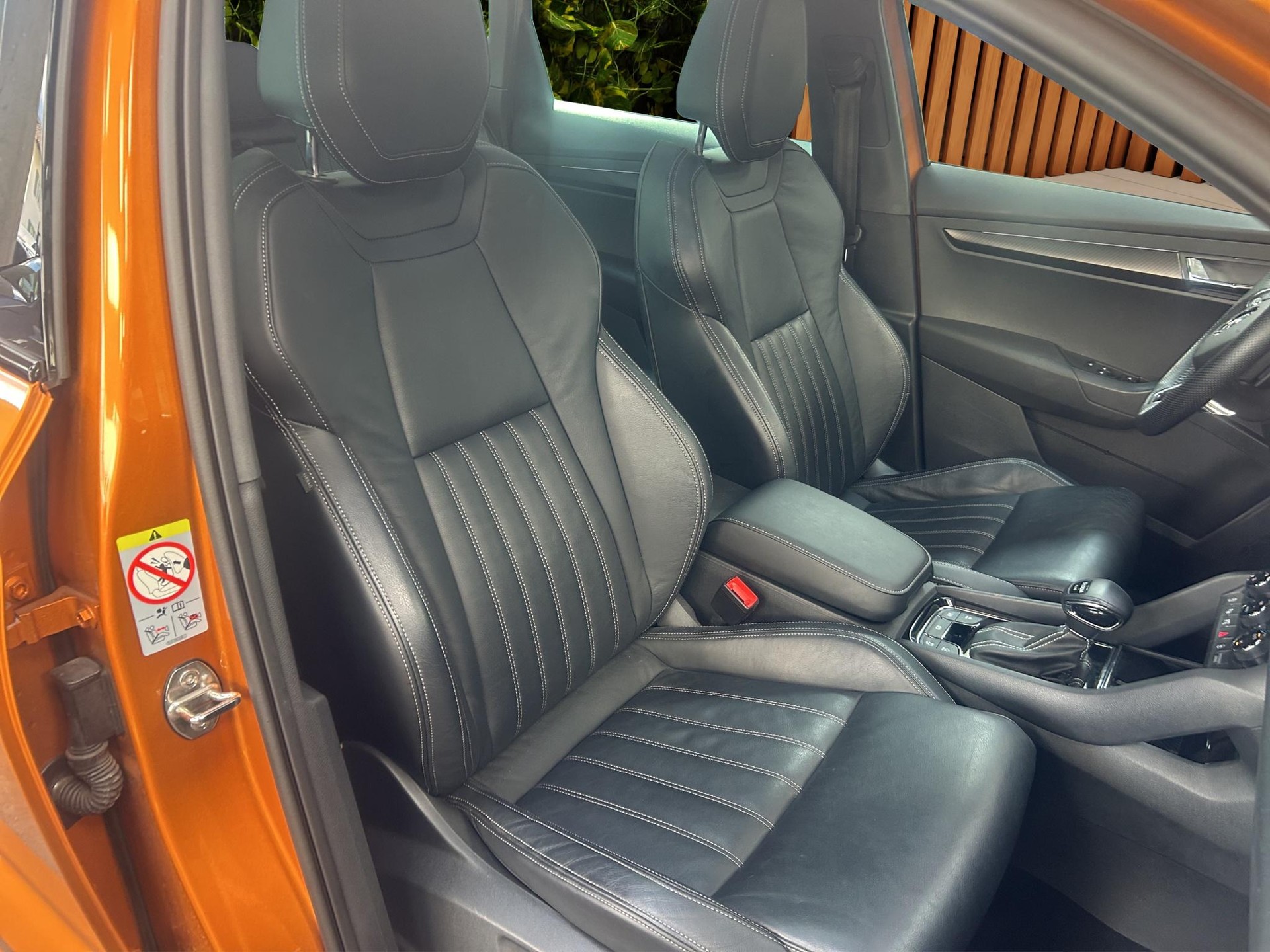 SKODA Karoq 2.0 TSI SportLine 4x4 DSG-image-15