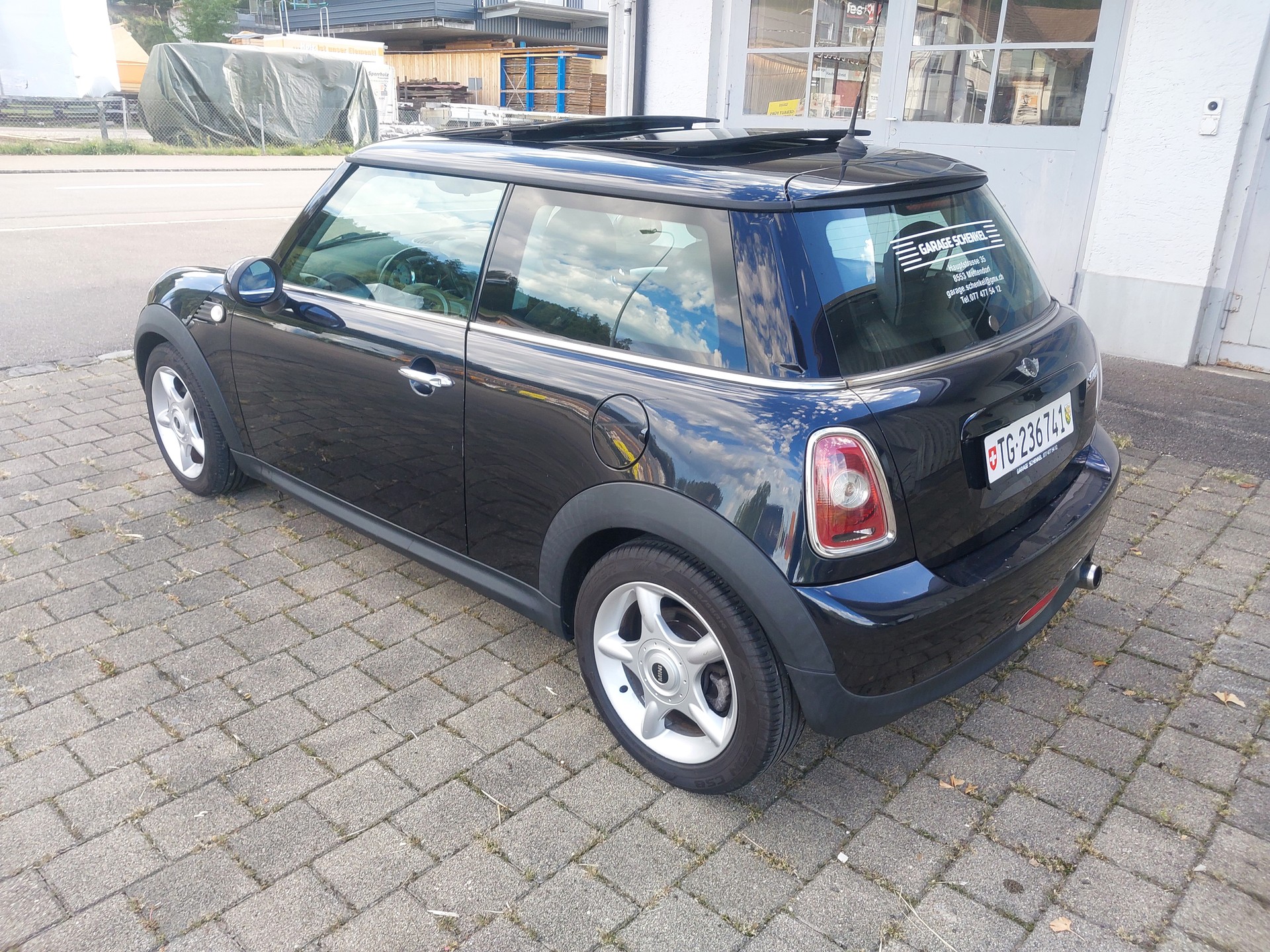 MINI Cooper-image-3