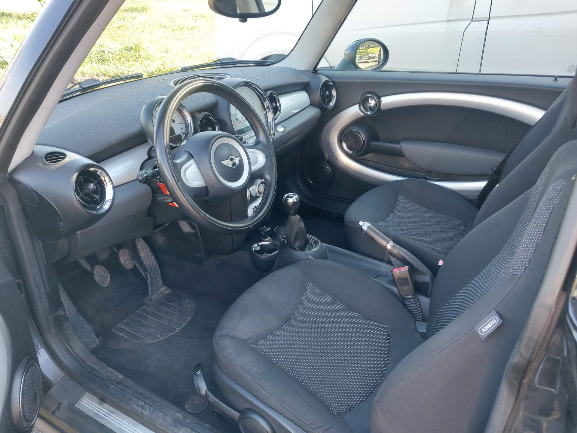MINI Cooper-image-5
