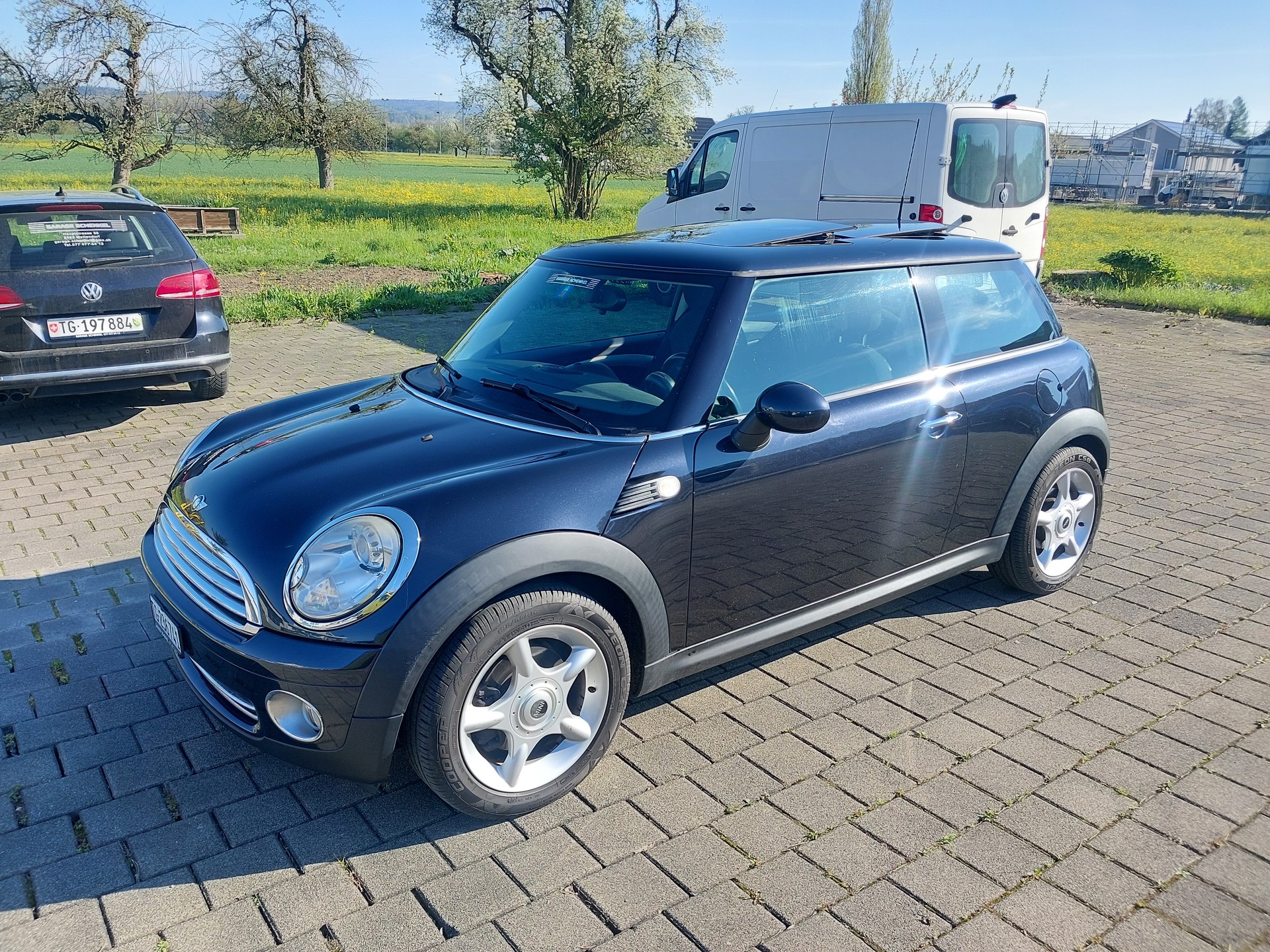 MINI Cooper-image-1