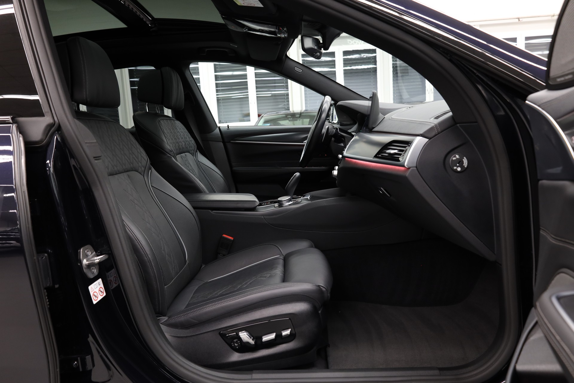 BMW 640d xDrive Gran Turismo-image-14