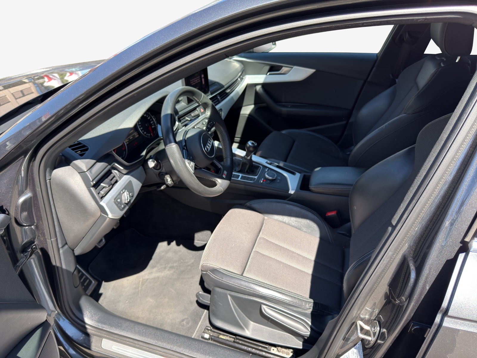 AUDI A4 Avant 1.4 TFSI Sport-image-7