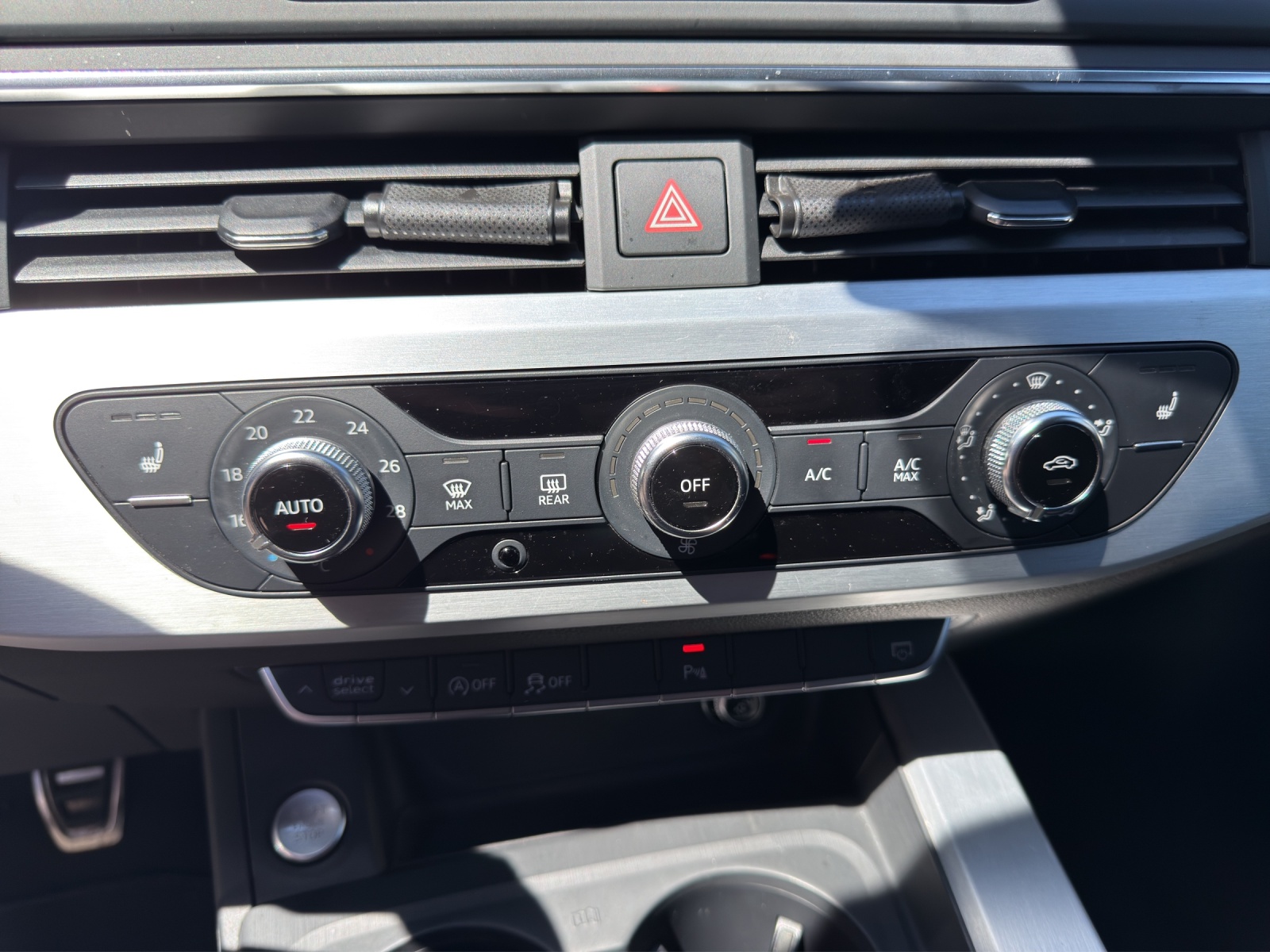 AUDI A4 Avant 1.4 TFSI Sport-image-15
