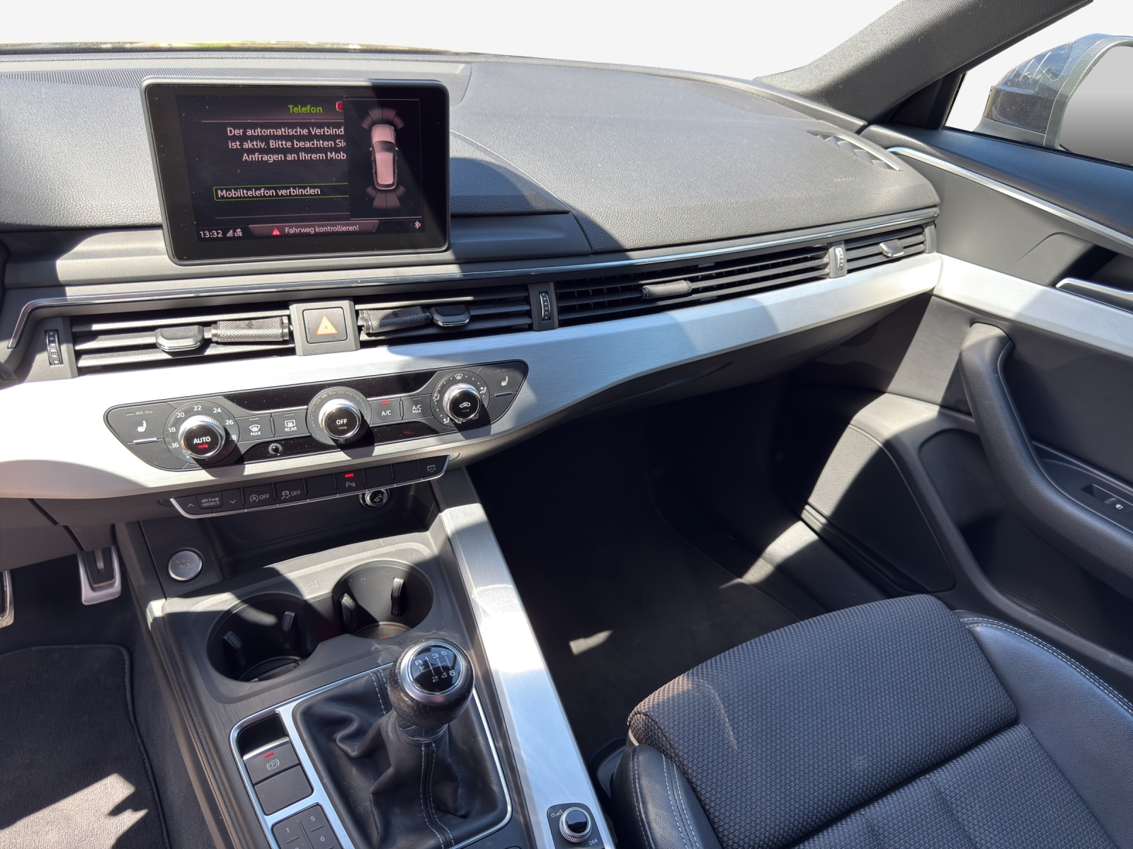 AUDI A4 Avant 1.4 TFSI Sport-image-10