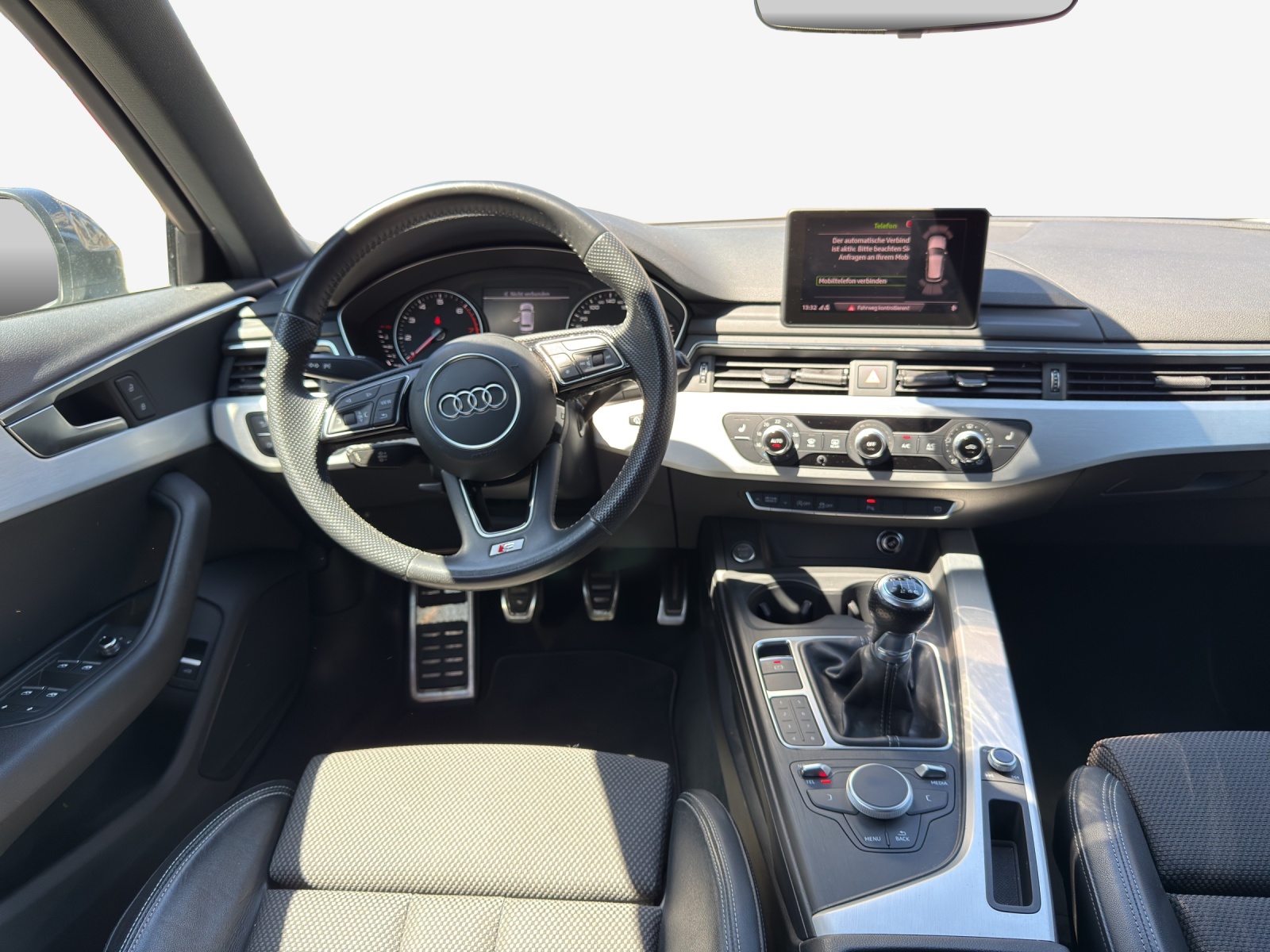 AUDI A4 Avant 1.4 TFSI Sport-image-8