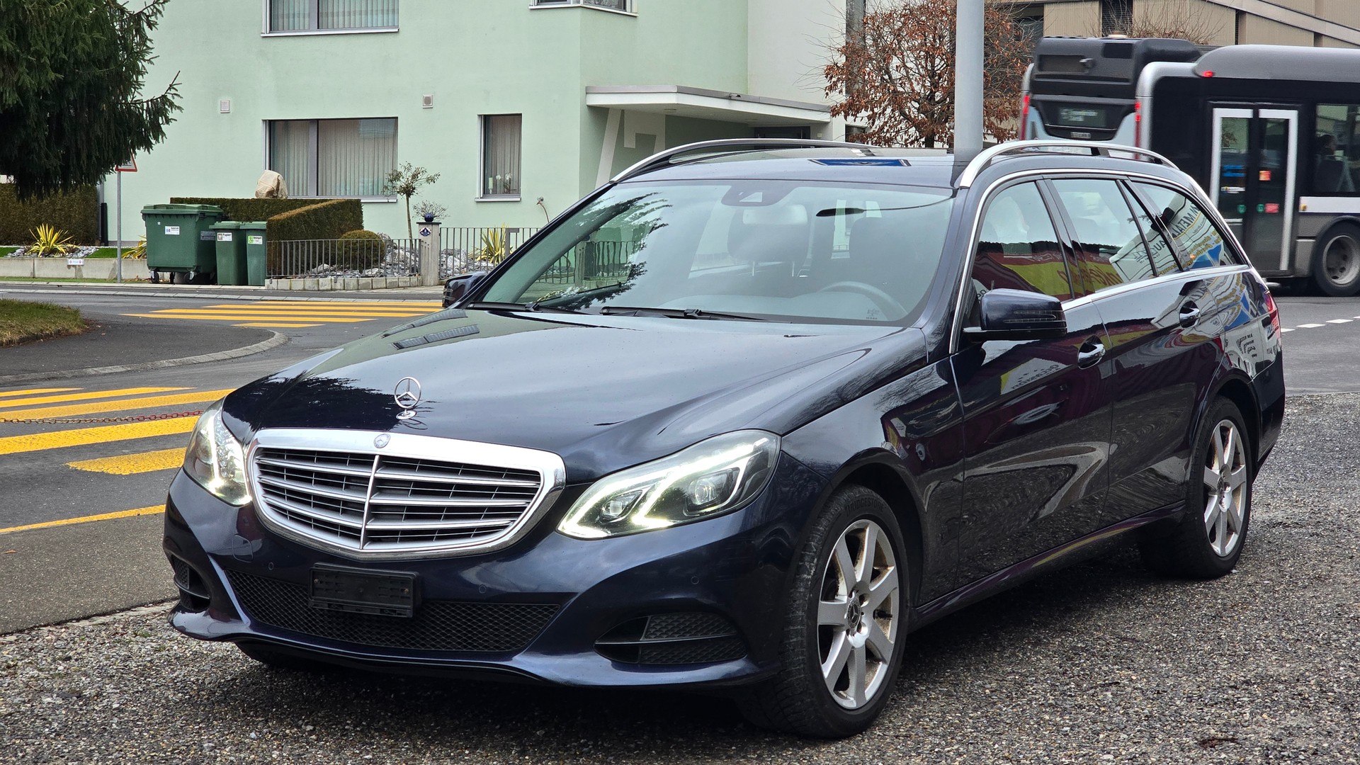 MERCEDES-BENZ E 250 CDI 4Matic 7G-Tronic-showroom-element-1