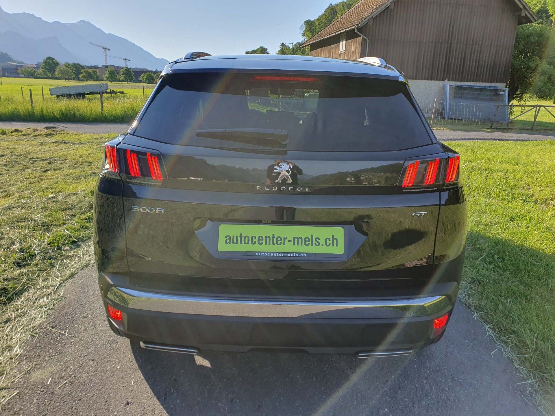 PEUGEOT 3008 1.2 Allure Premium GT Turbo-image-5