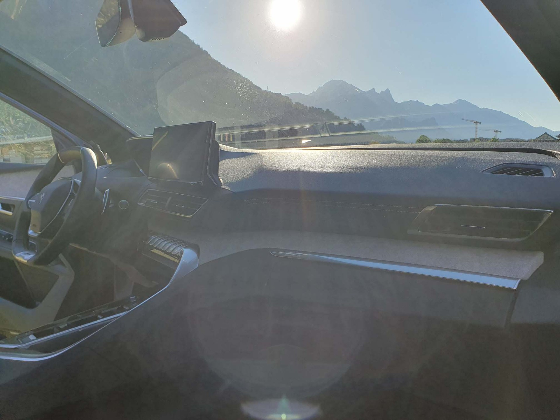 PEUGEOT 3008 1.2 Allure Premium GT Turbo-image-10