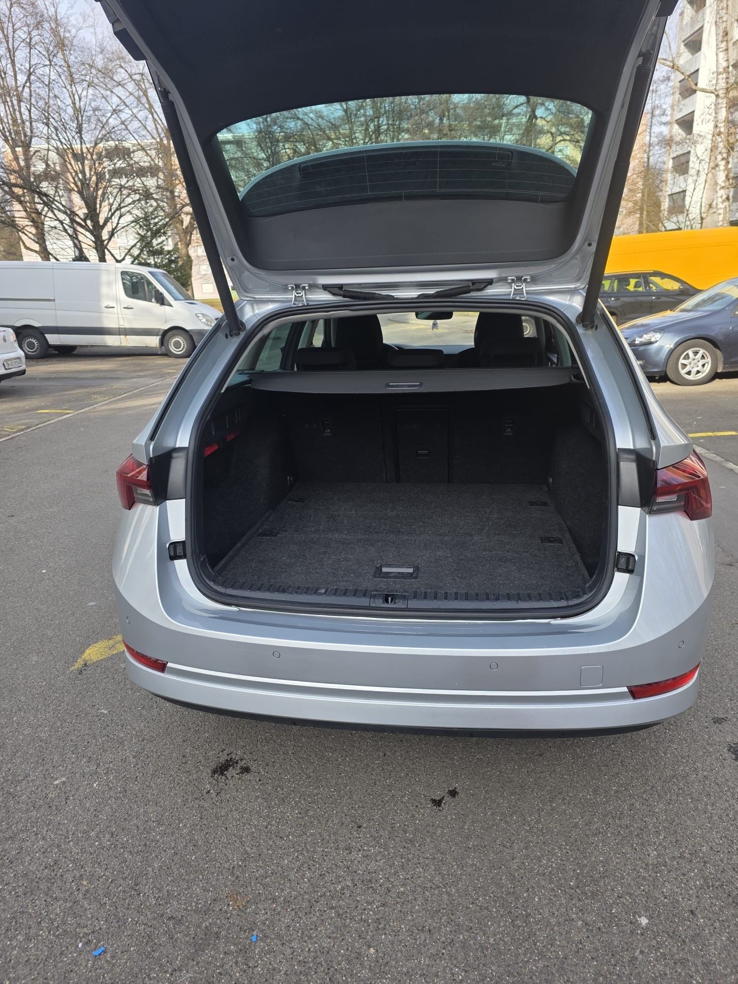 SKODA Octavia Combi 2.0 TDI DSG SportLine 4x4-image-4