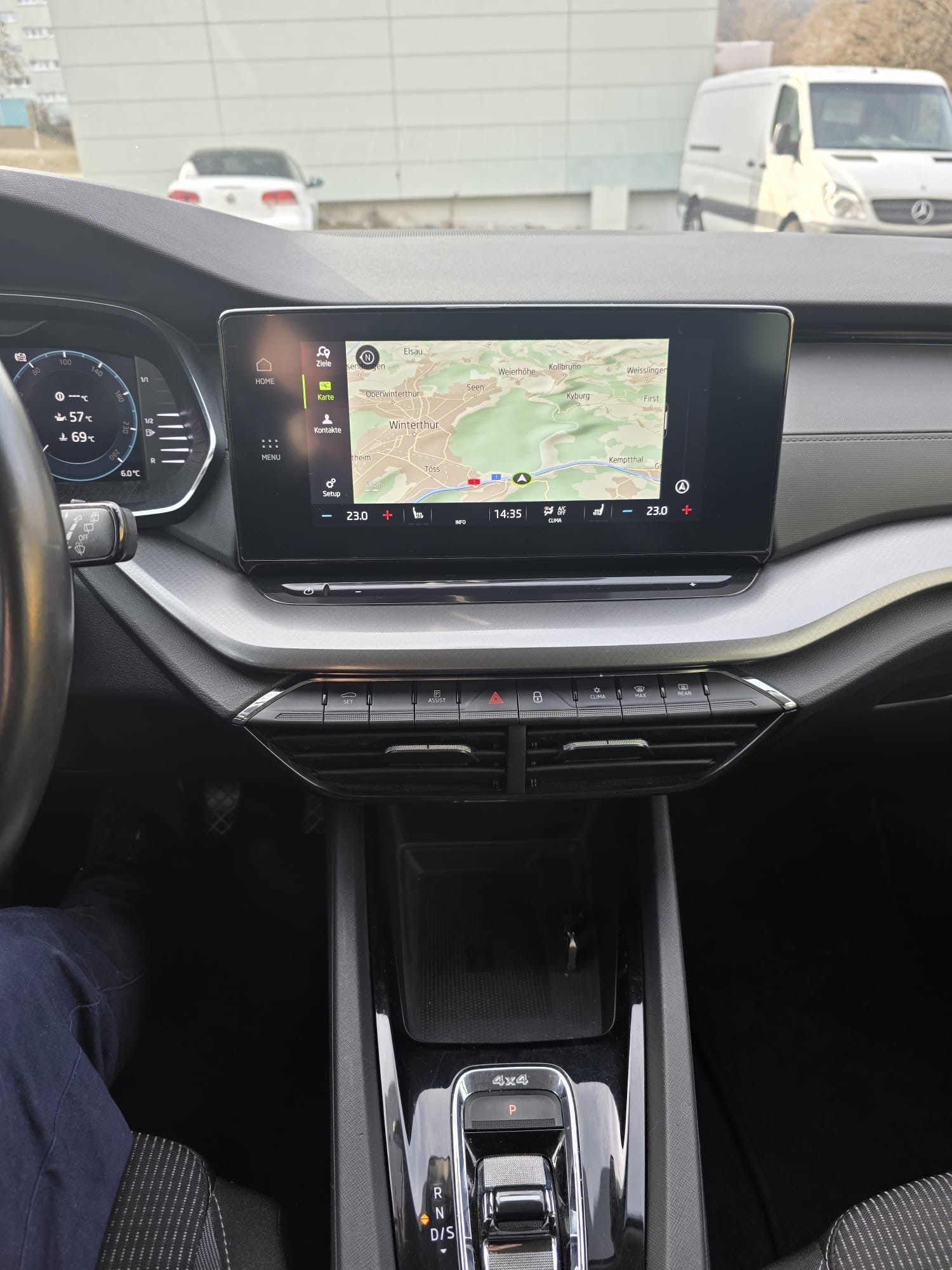 SKODA Octavia Combi 2.0 TDI DSG SportLine 4x4-image-9