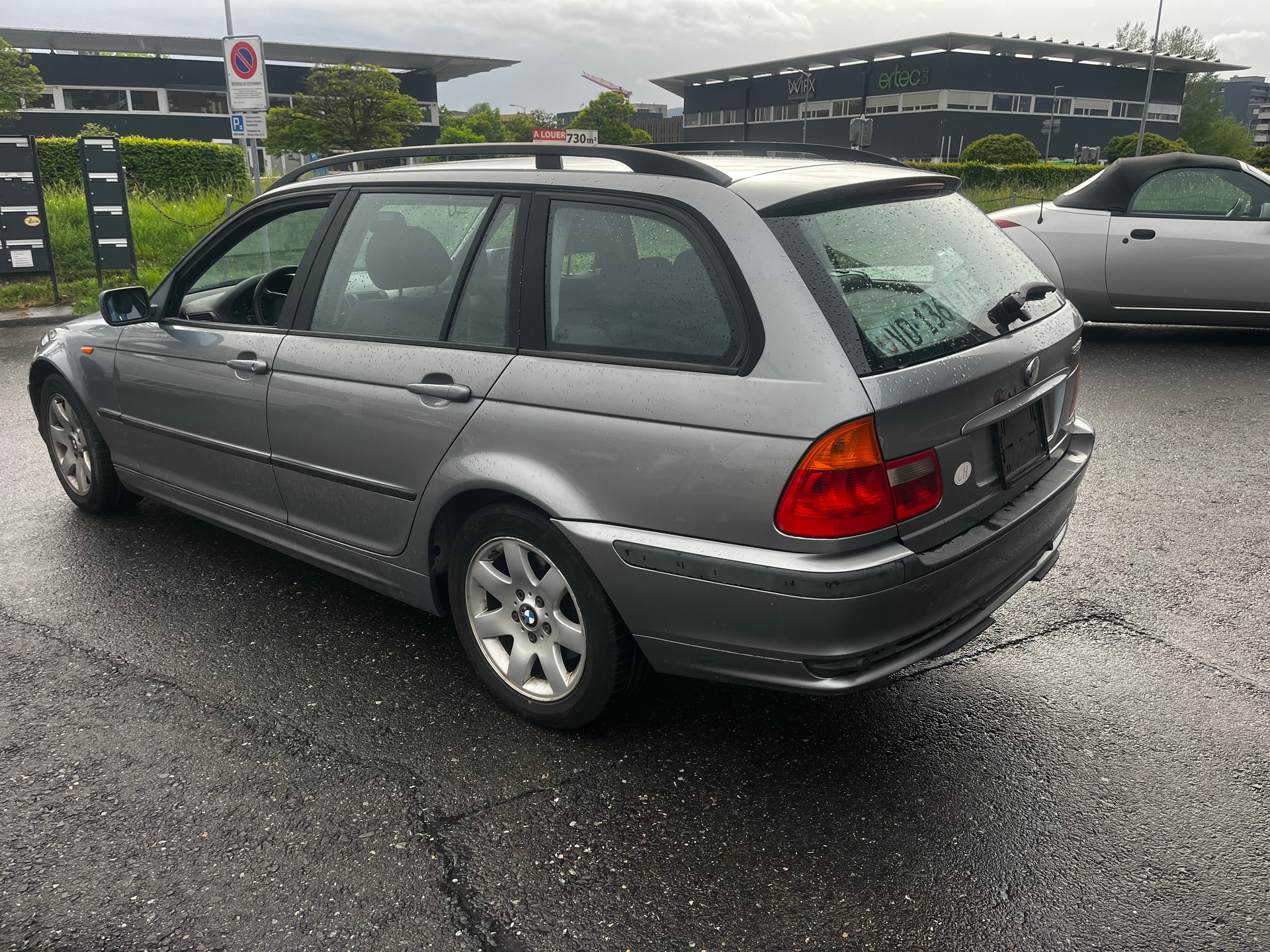 BMW 320d Touring-image-3