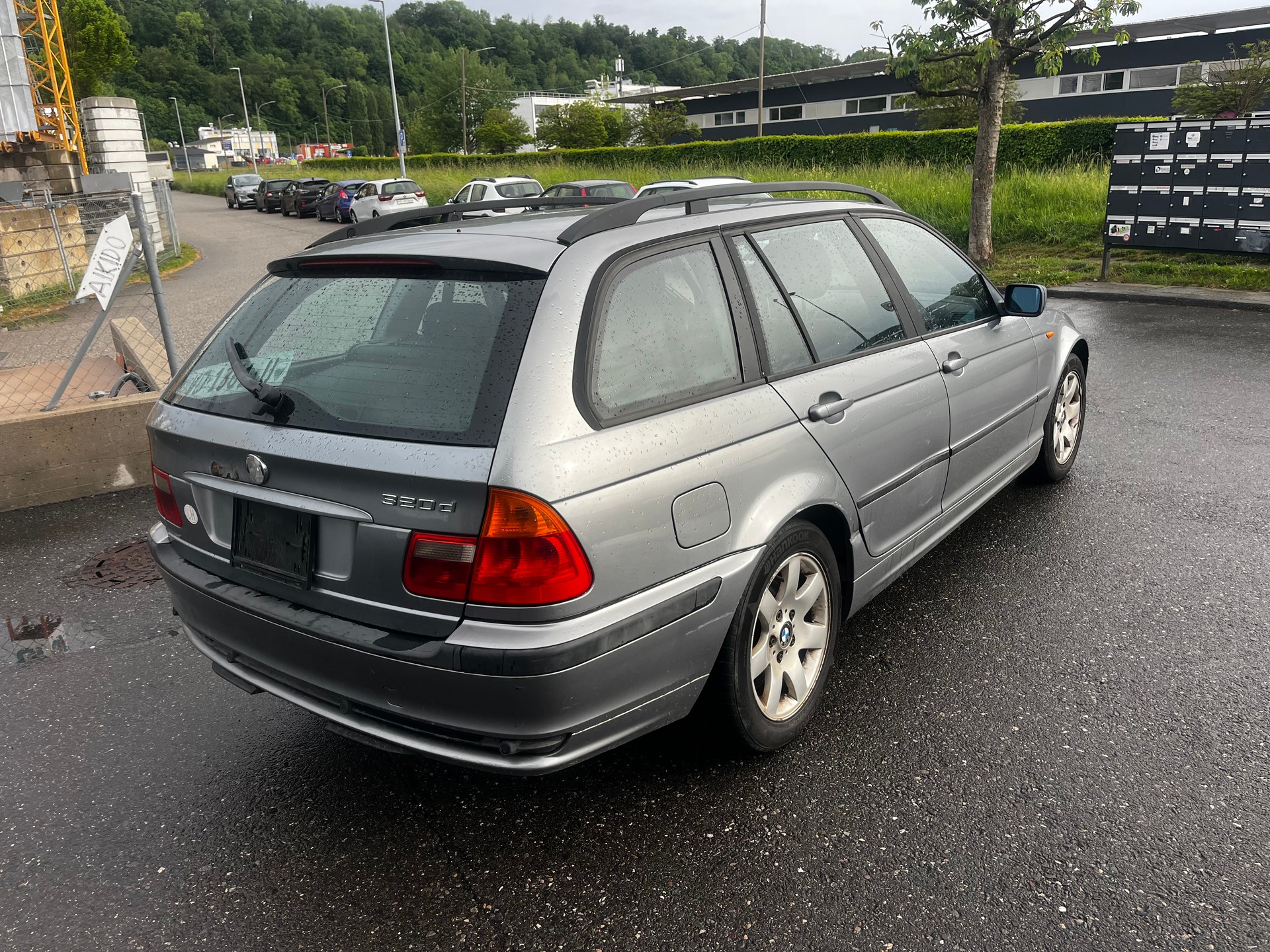 BMW 320d Touring-image-6