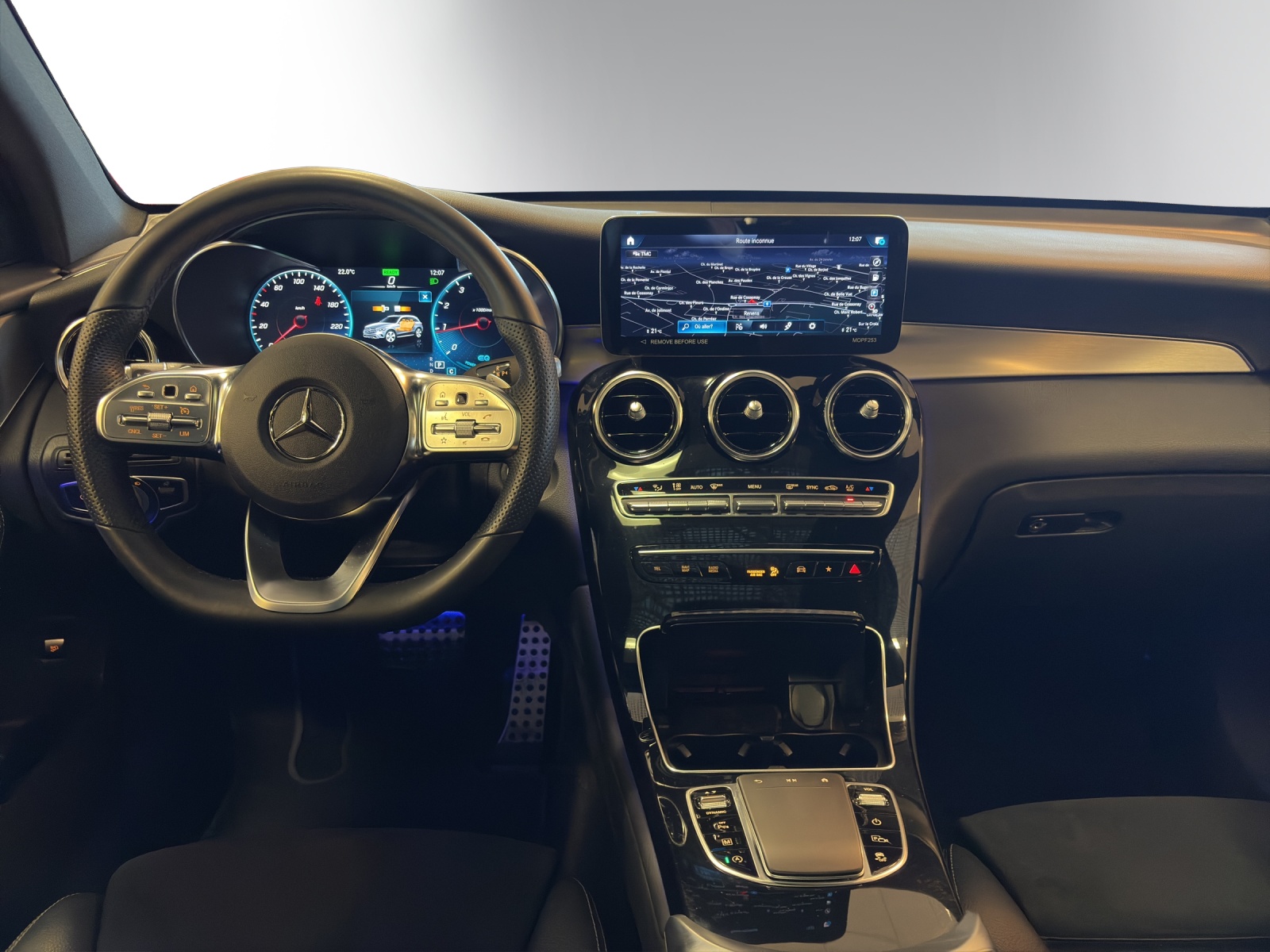 MERCEDES-BENZ GLC 200 AMG Line 4Matic-image-11