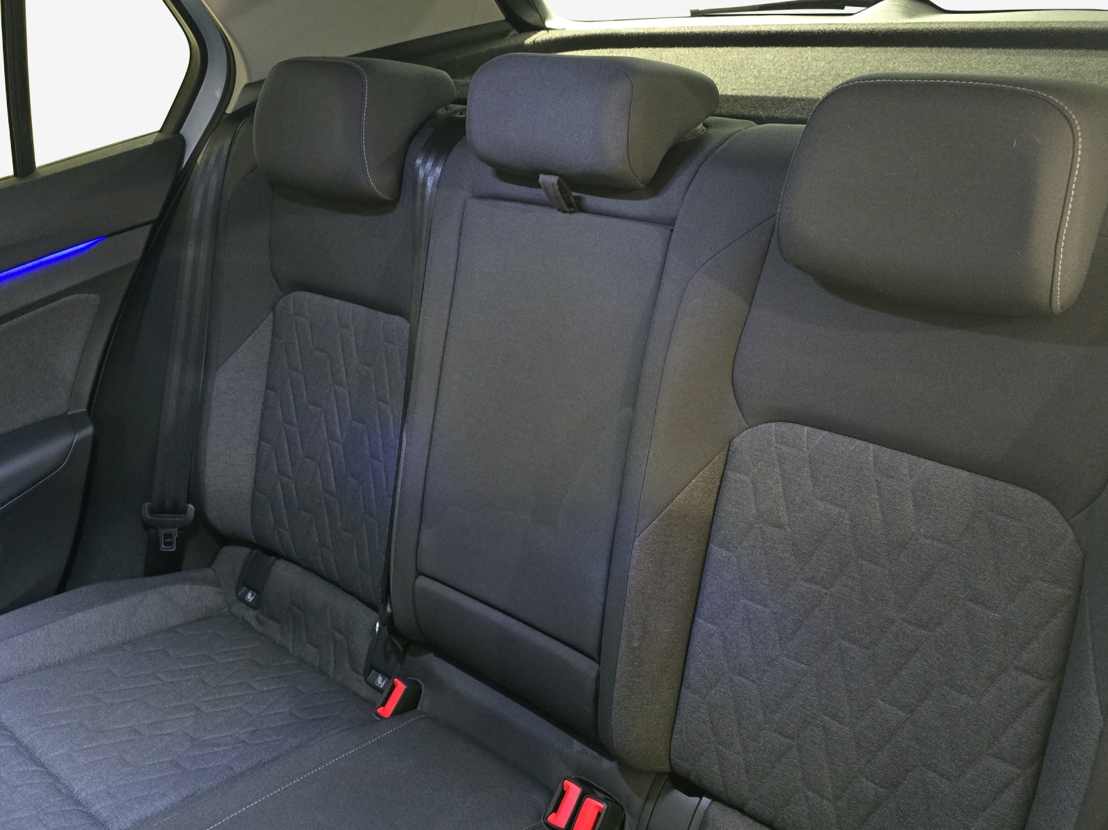 VW Golf 1.5 e TSI mHEV Life DSG-image-11