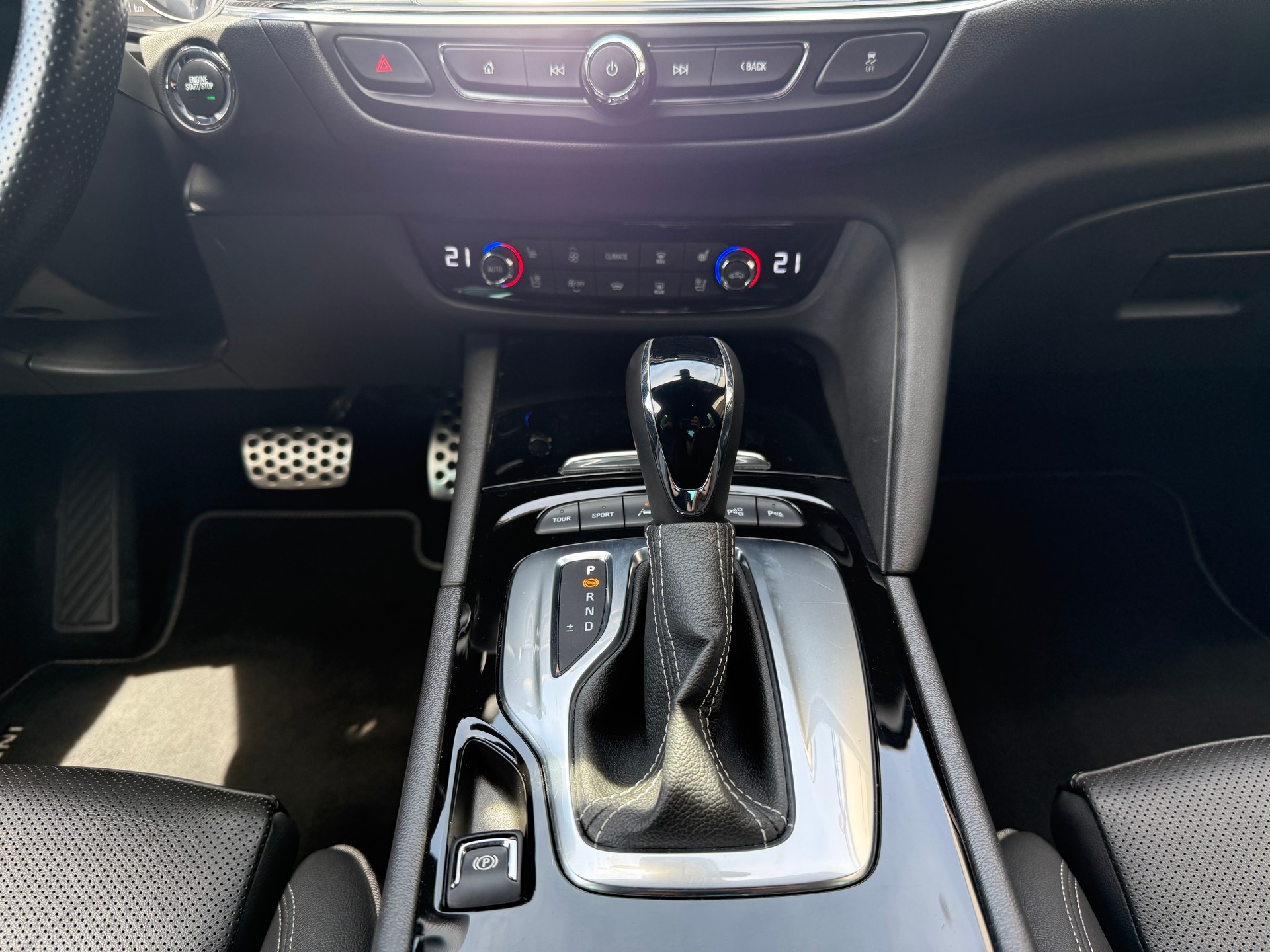 OPEL Insignia 2.0 T Grand Sport OPC line 4WD Automat.-image-17