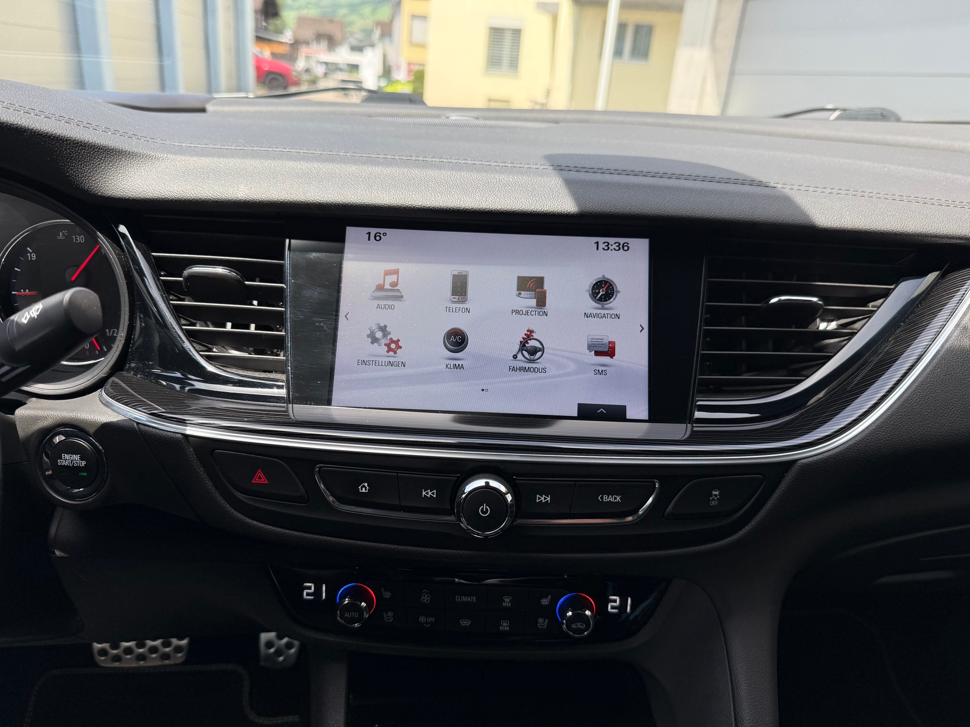 OPEL Insignia 2.0 T Grand Sport OPC line 4WD Automat.-image-14